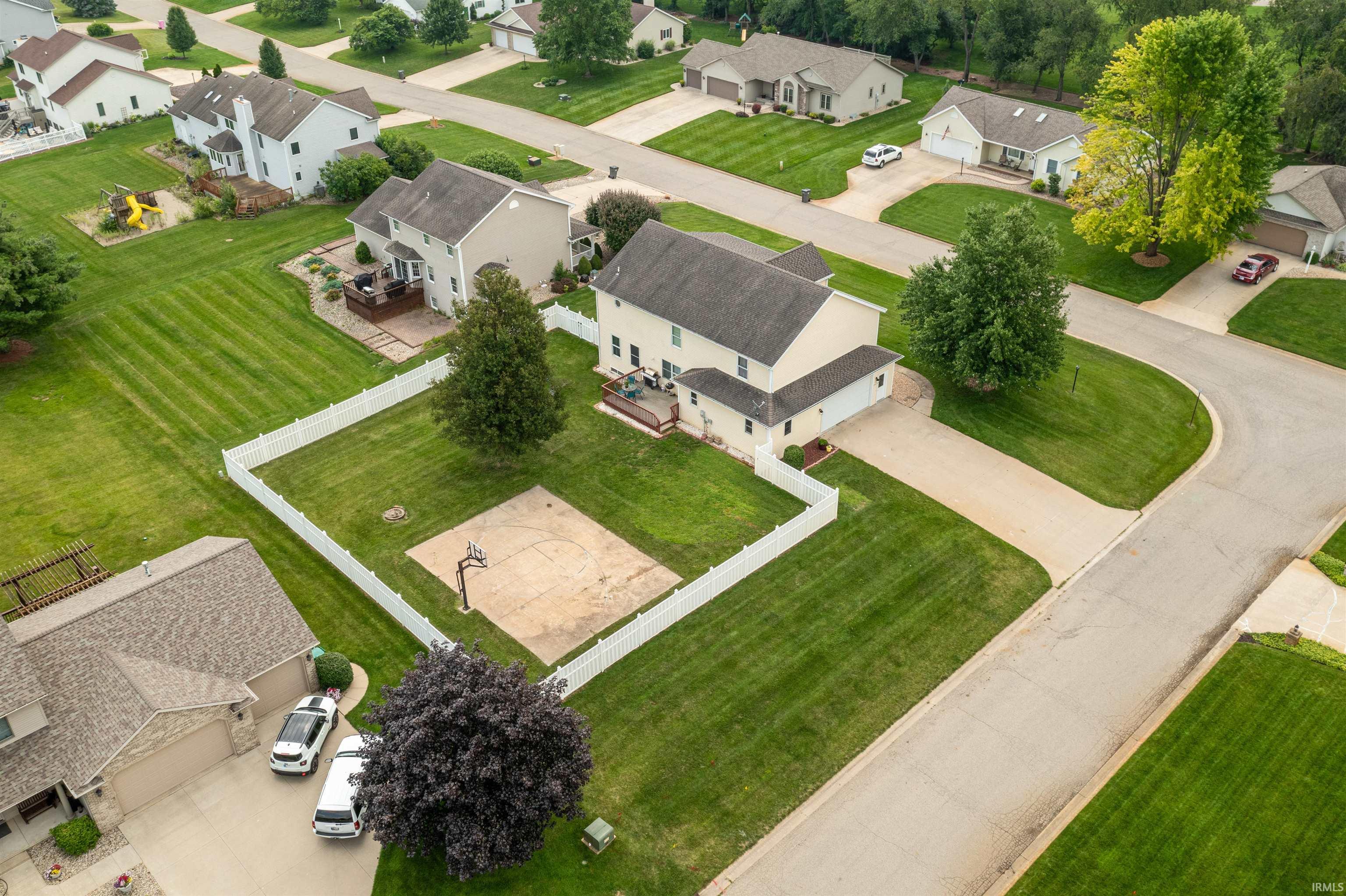 3308 Knollwood