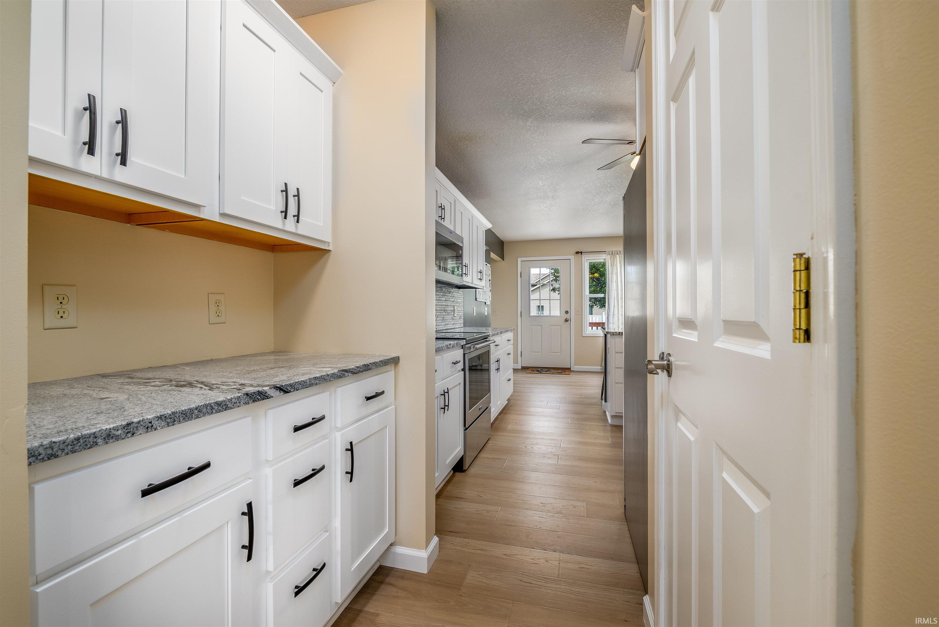 3308 Knollwood