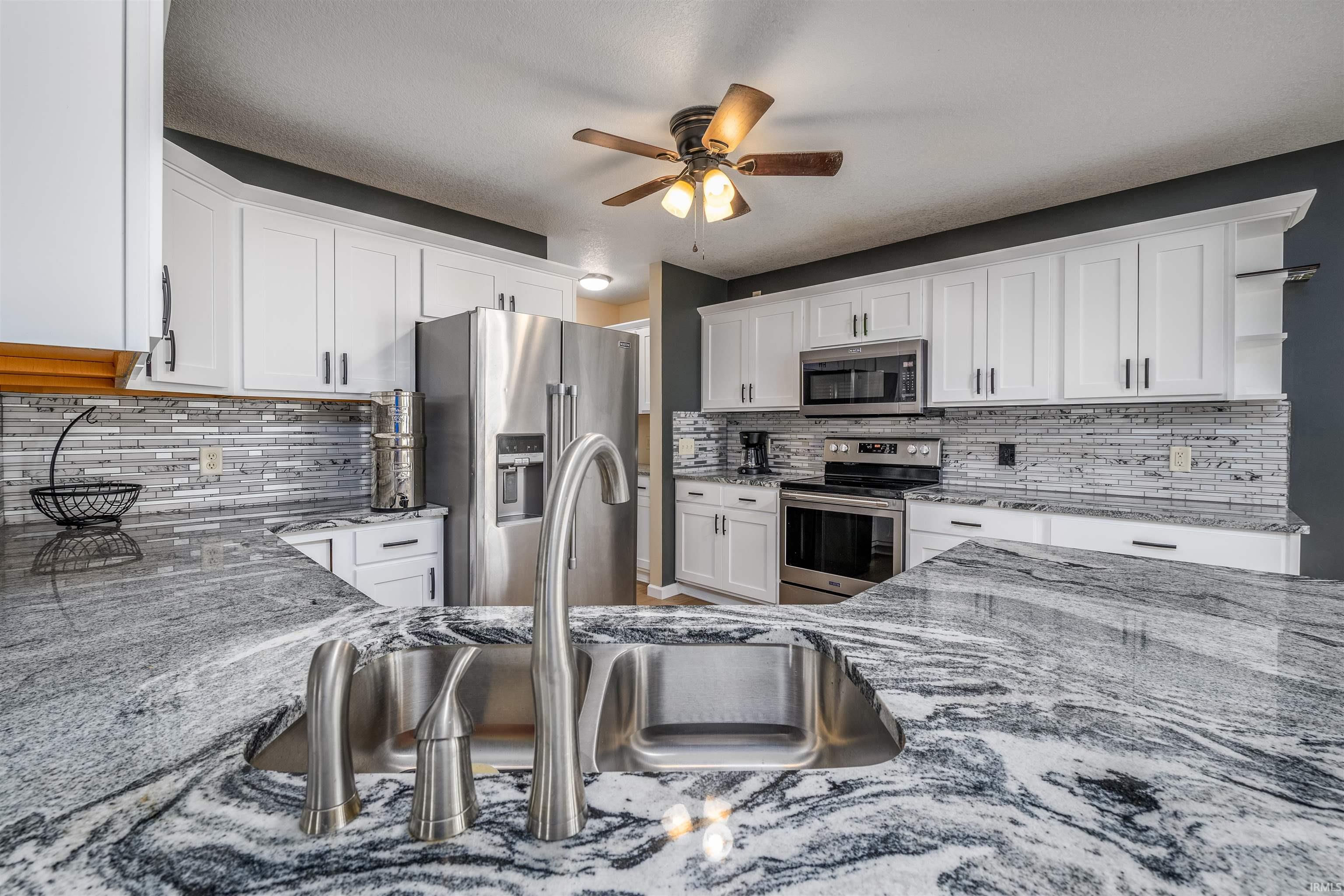 3308 Knollwood