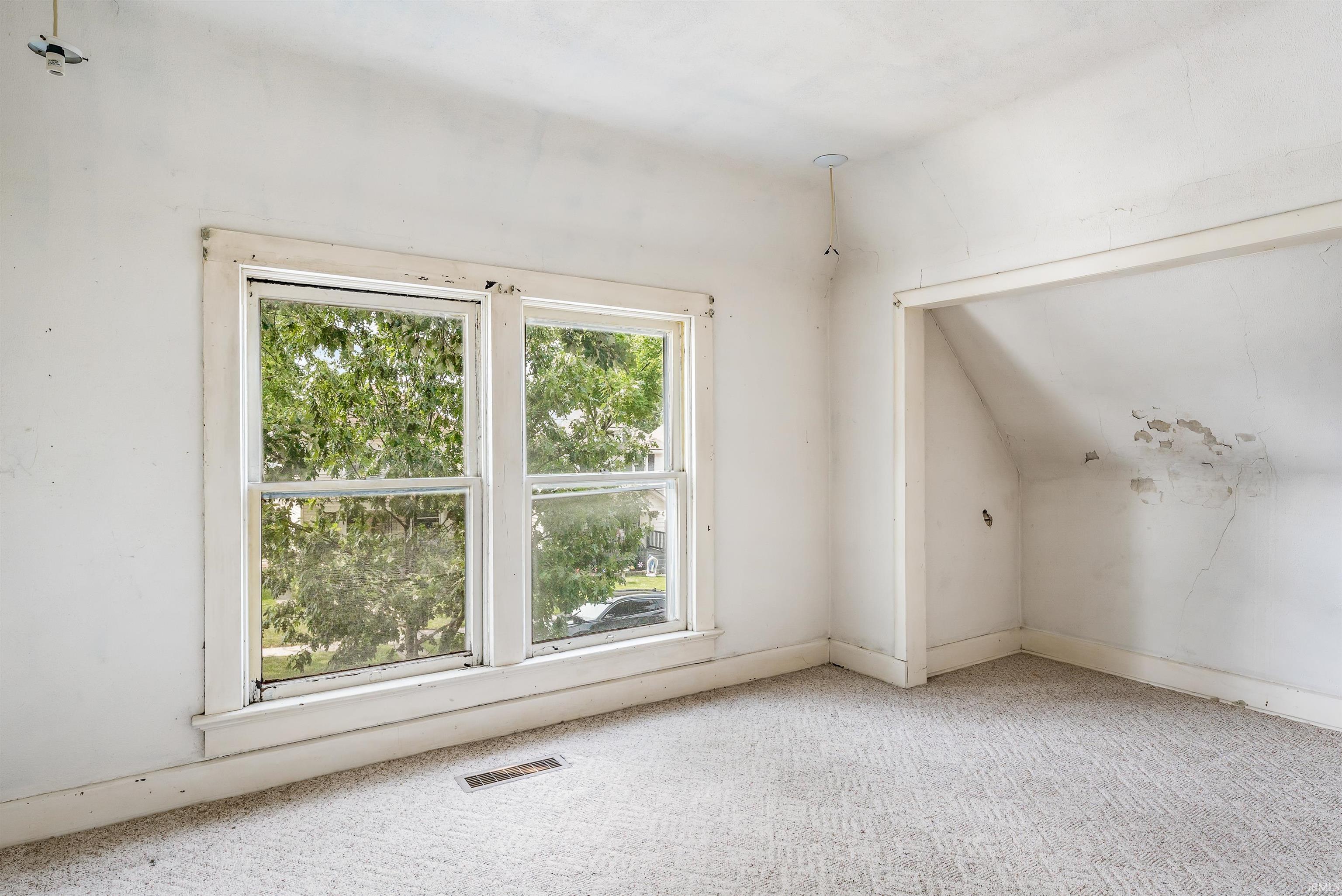 1411 Dodge Avenue