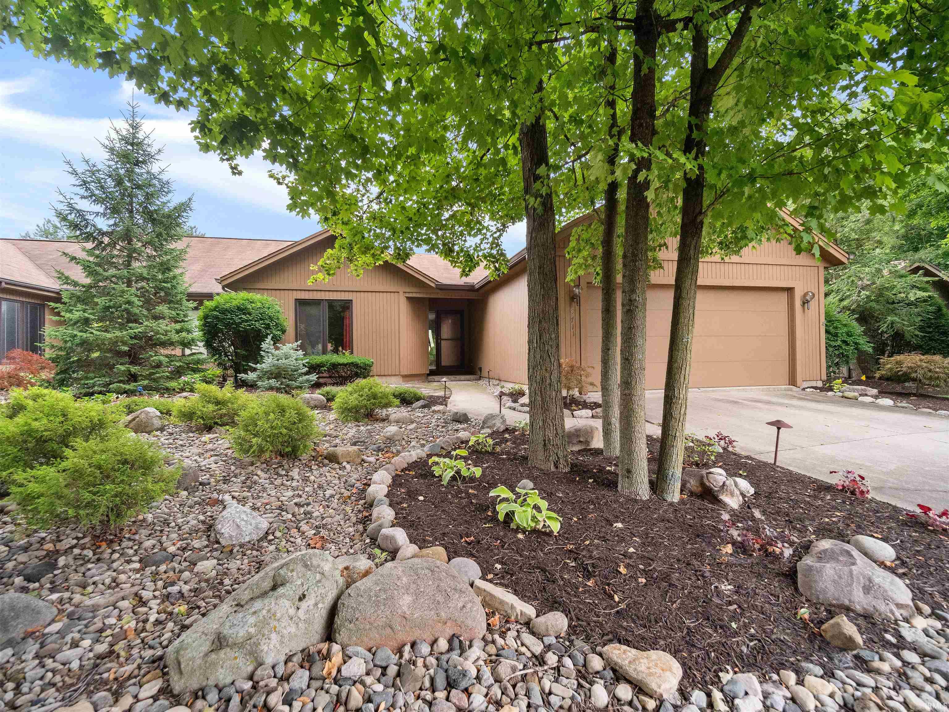 9711 Woodland