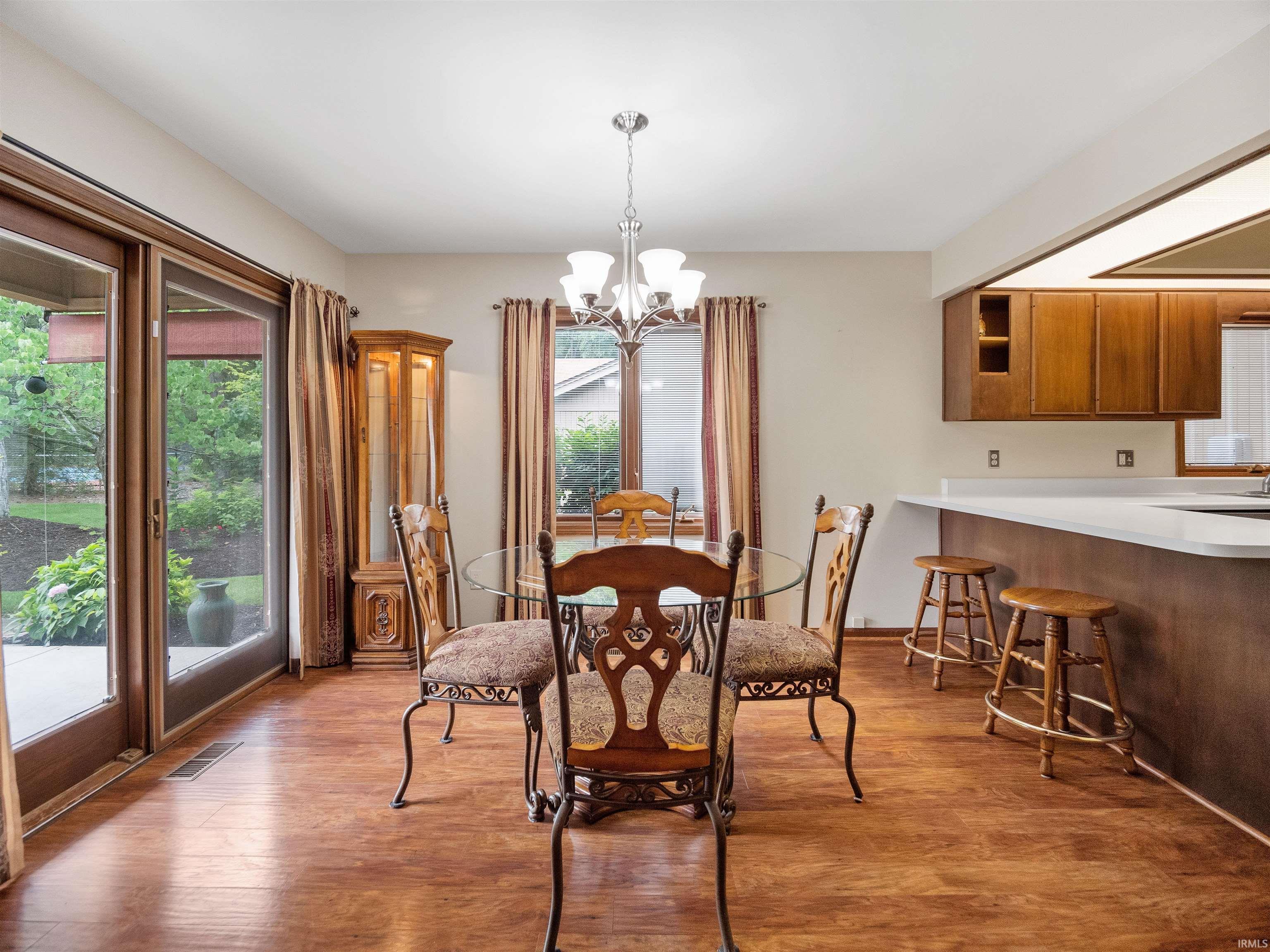 9711 Woodland