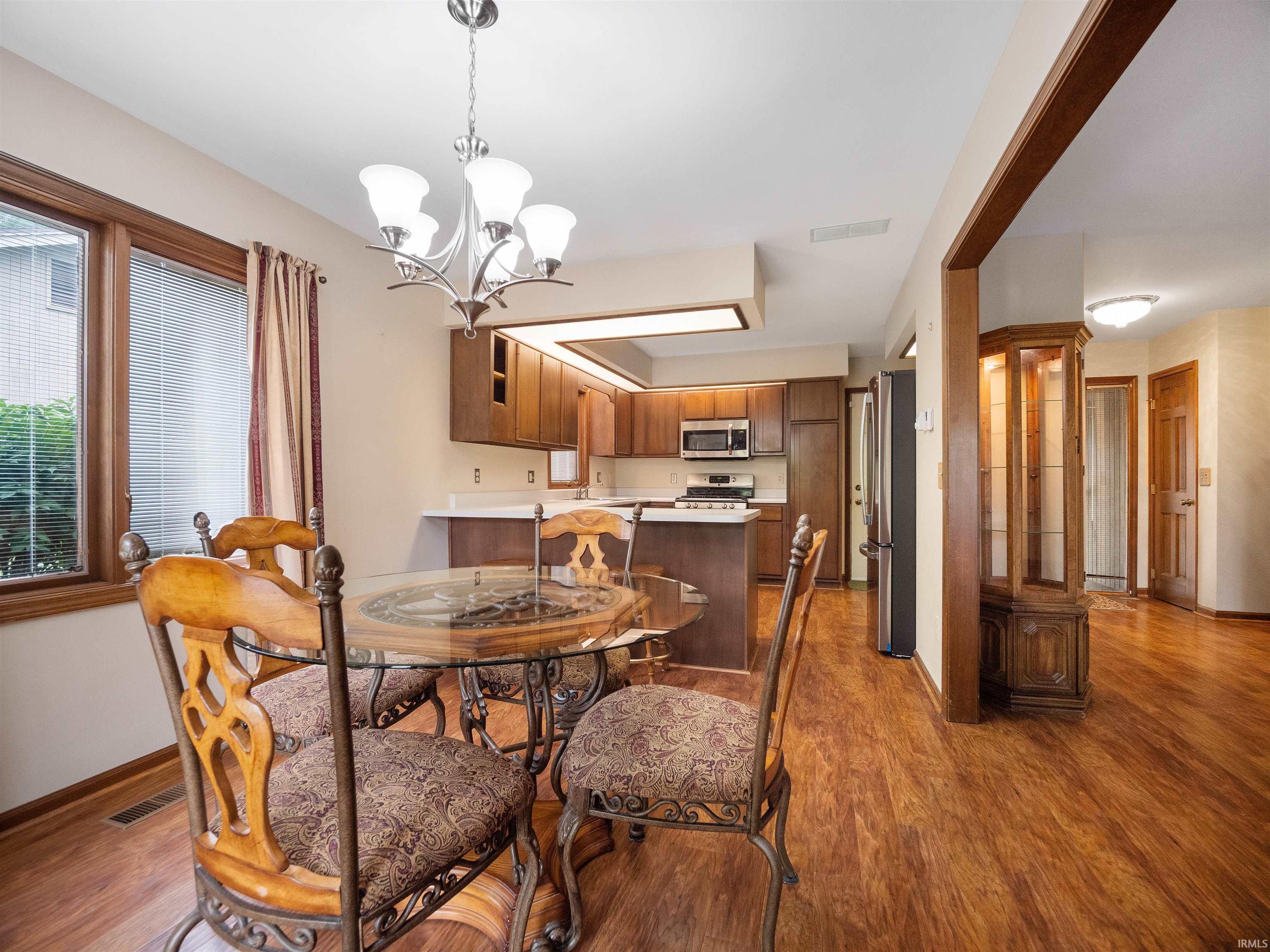 9711 Woodland