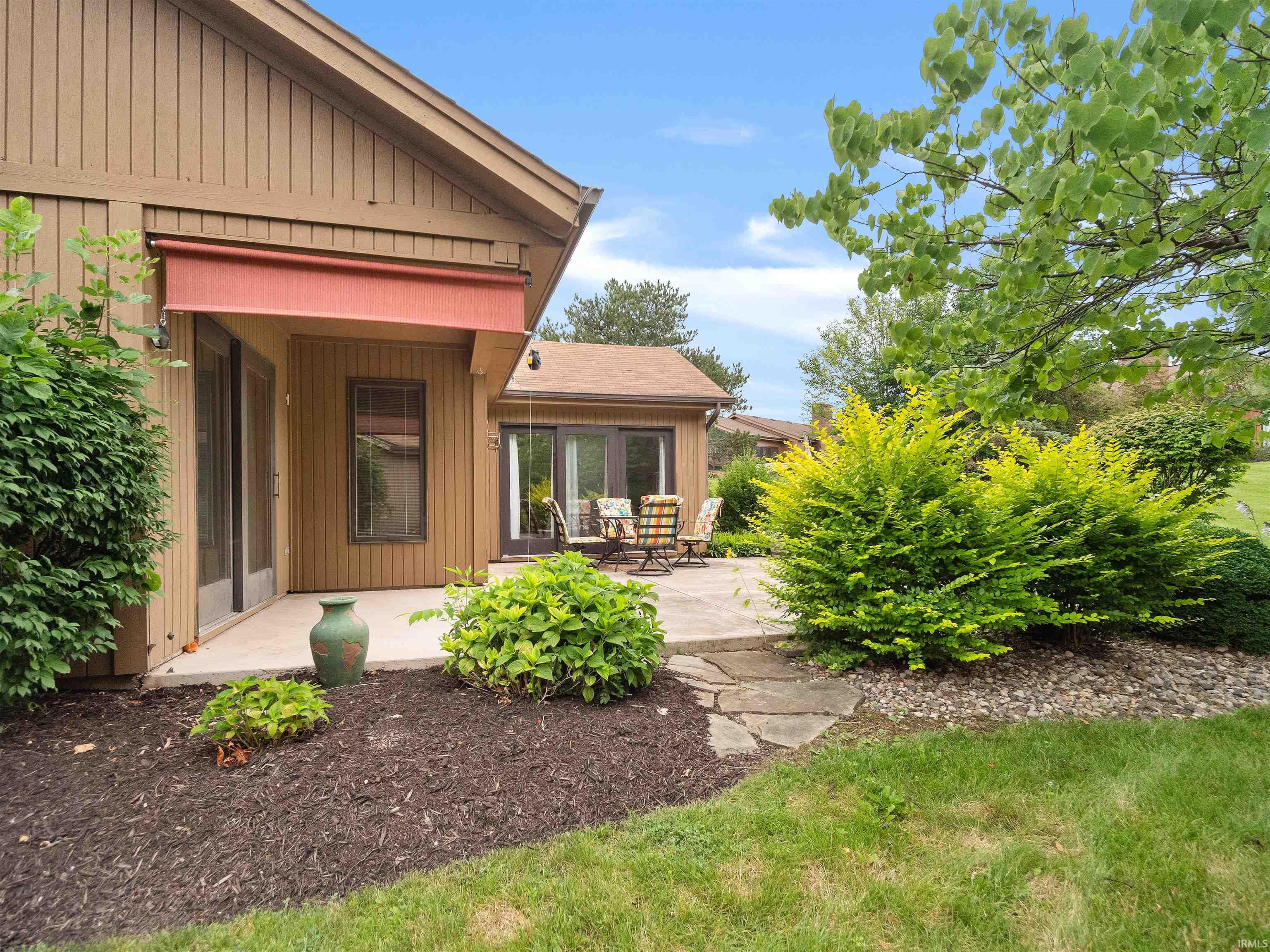 9711 Woodland