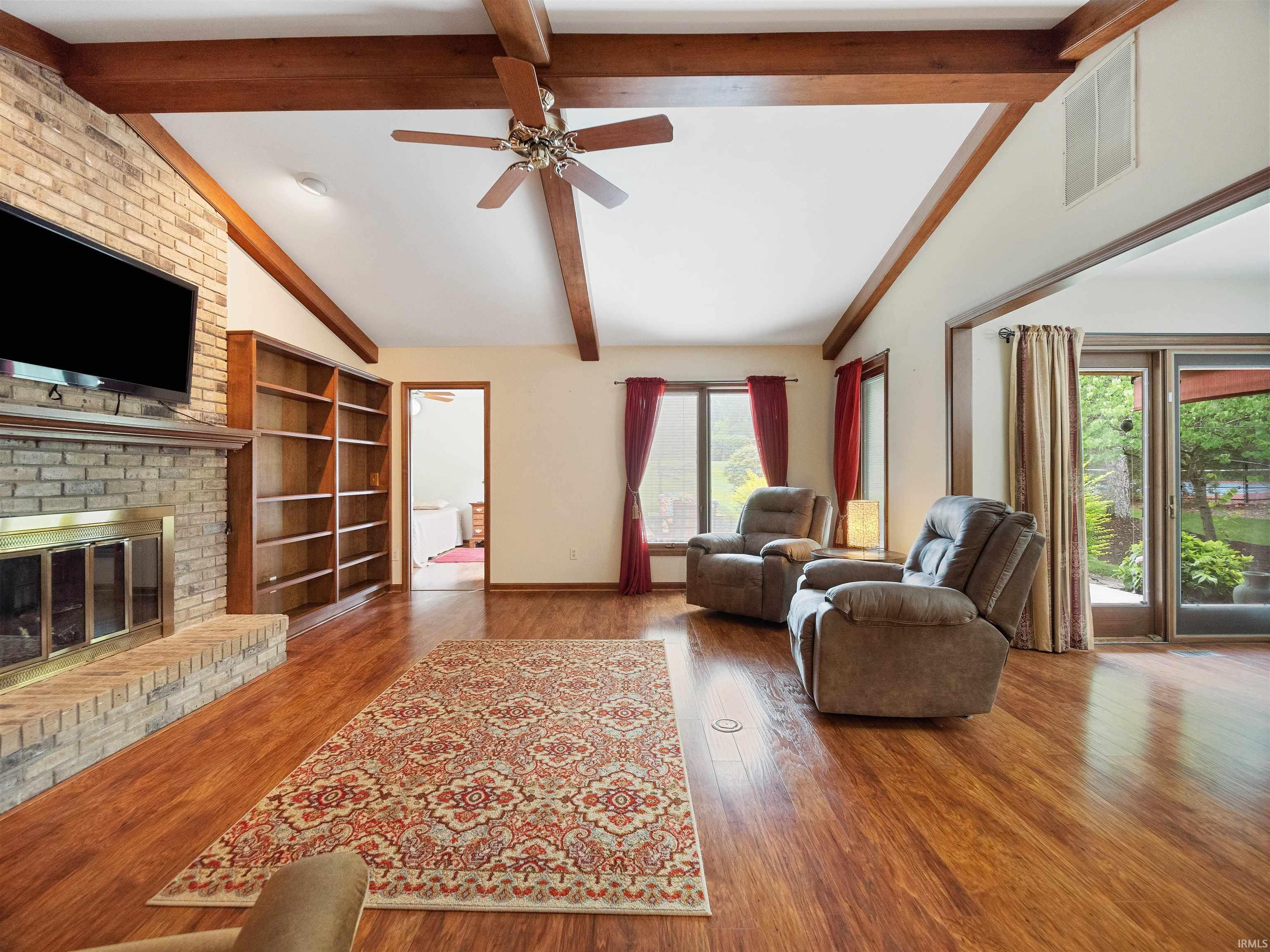 9711 Woodland