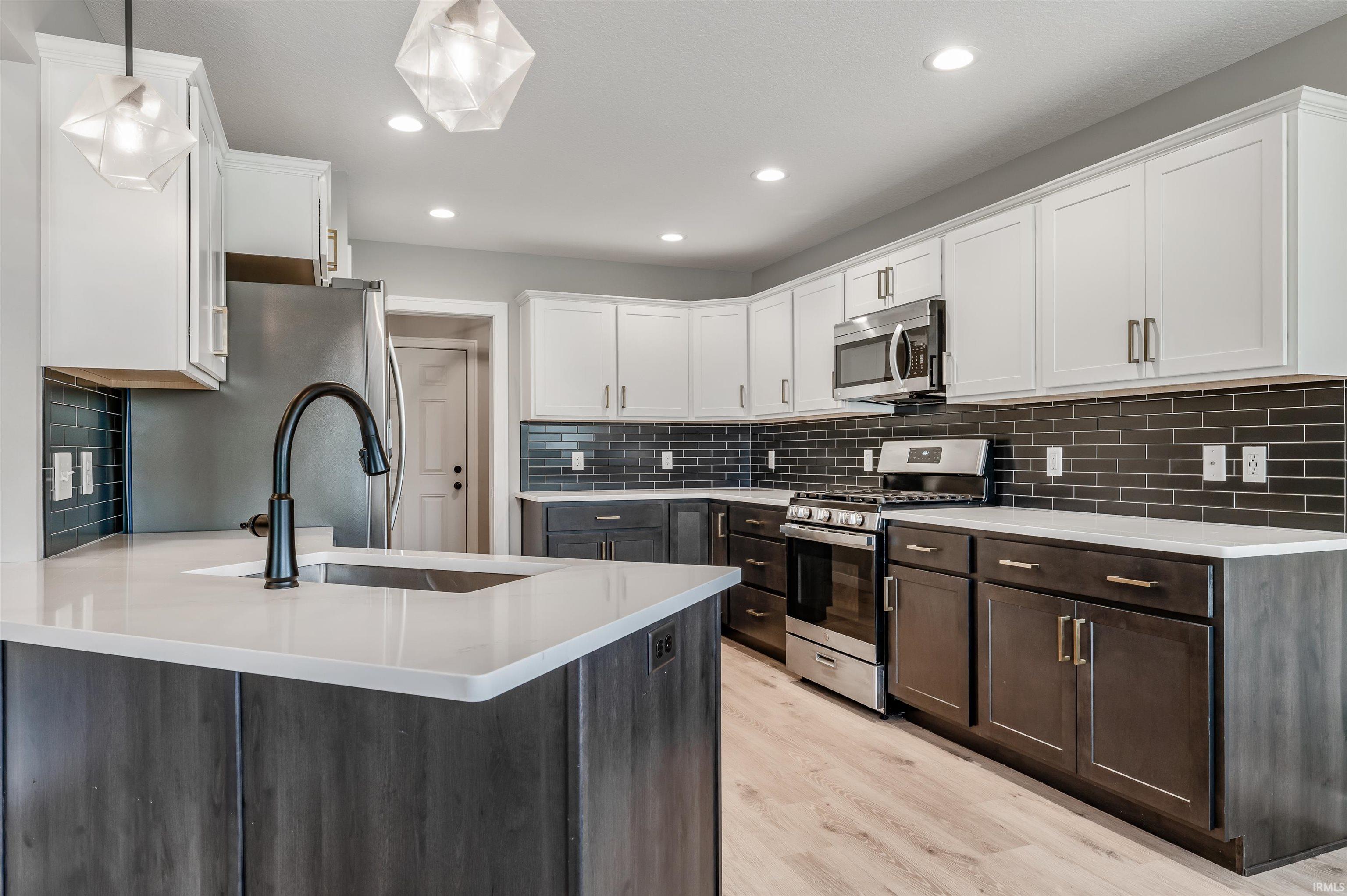 1350 Codorna Cove