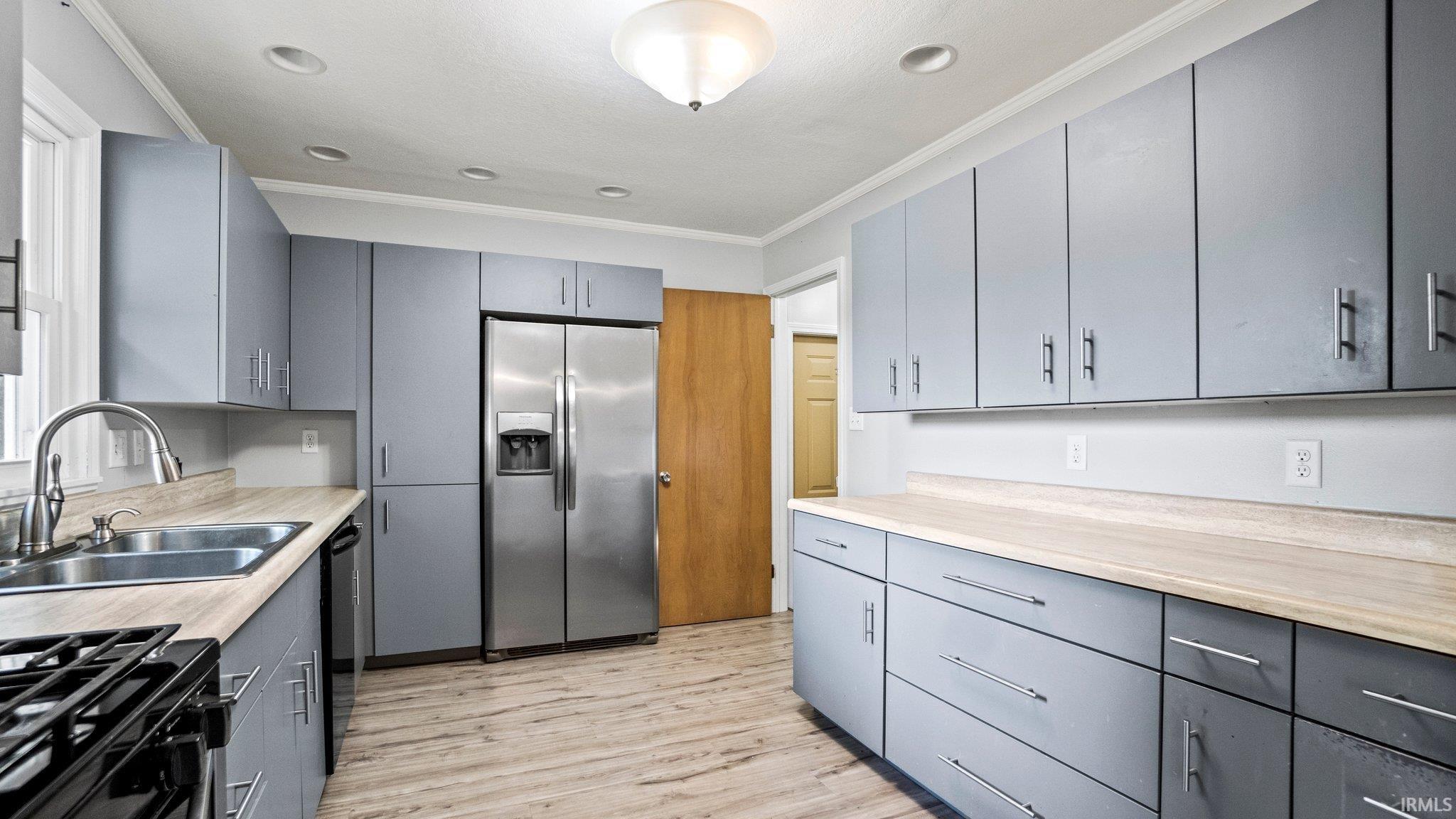 3730 Knollcrest