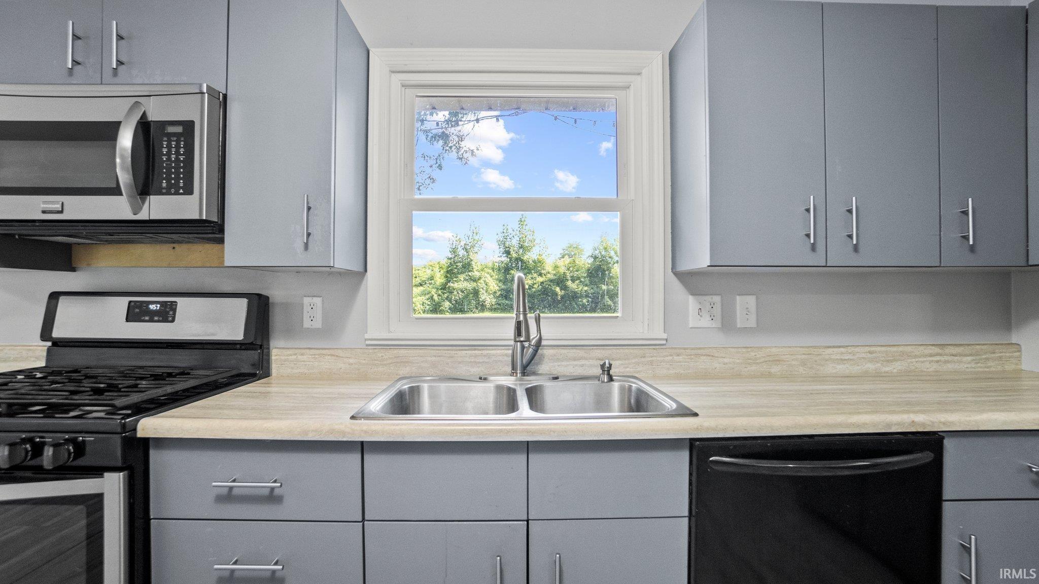 3730 Knollcrest