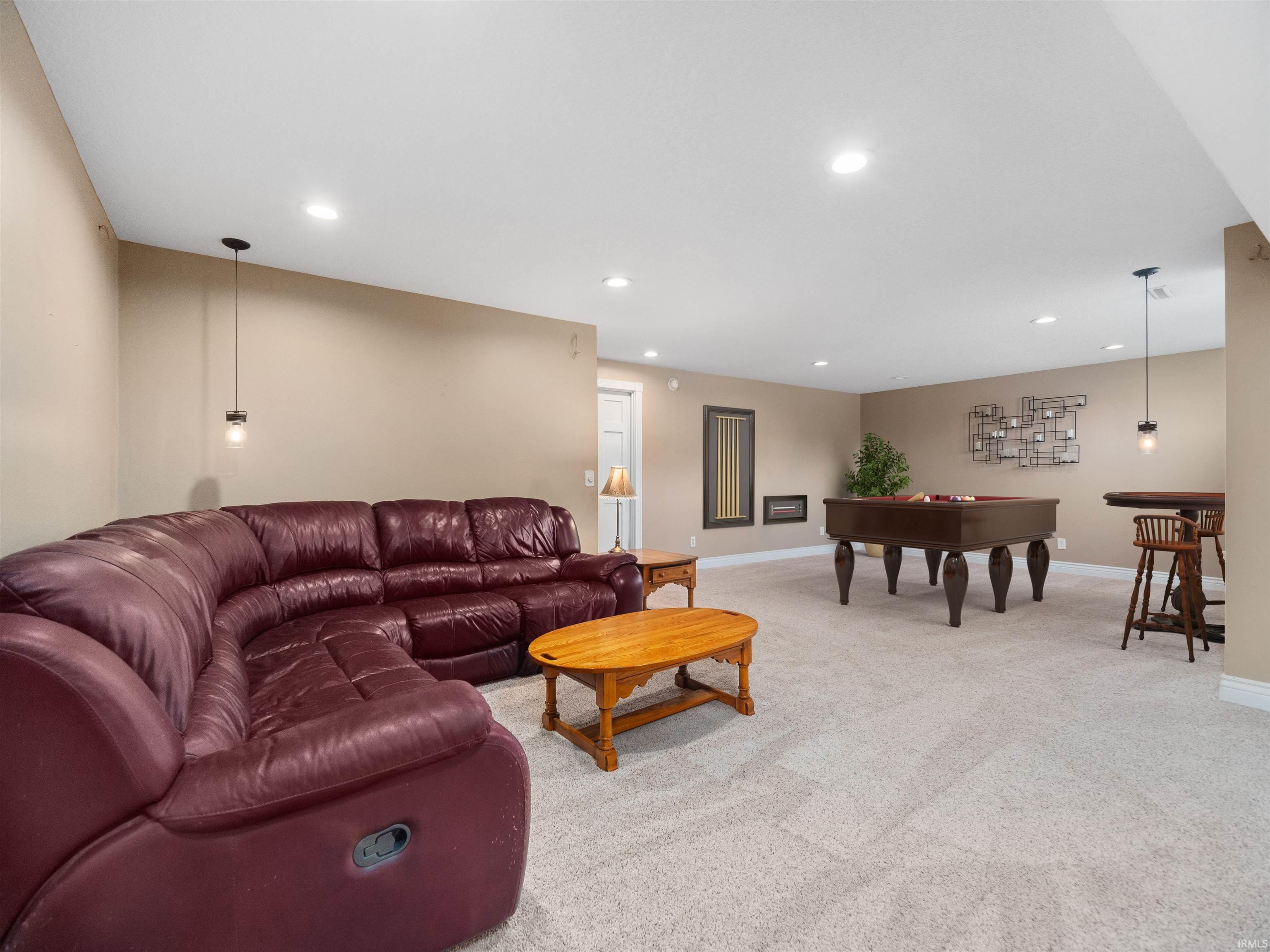 7711 Greenwell