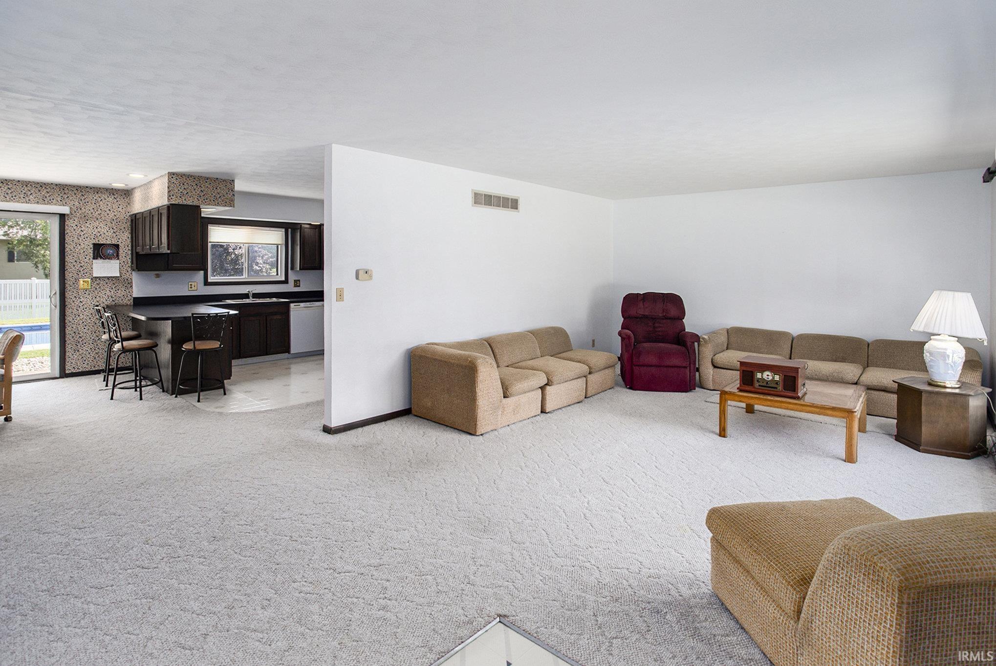 609 Somerset