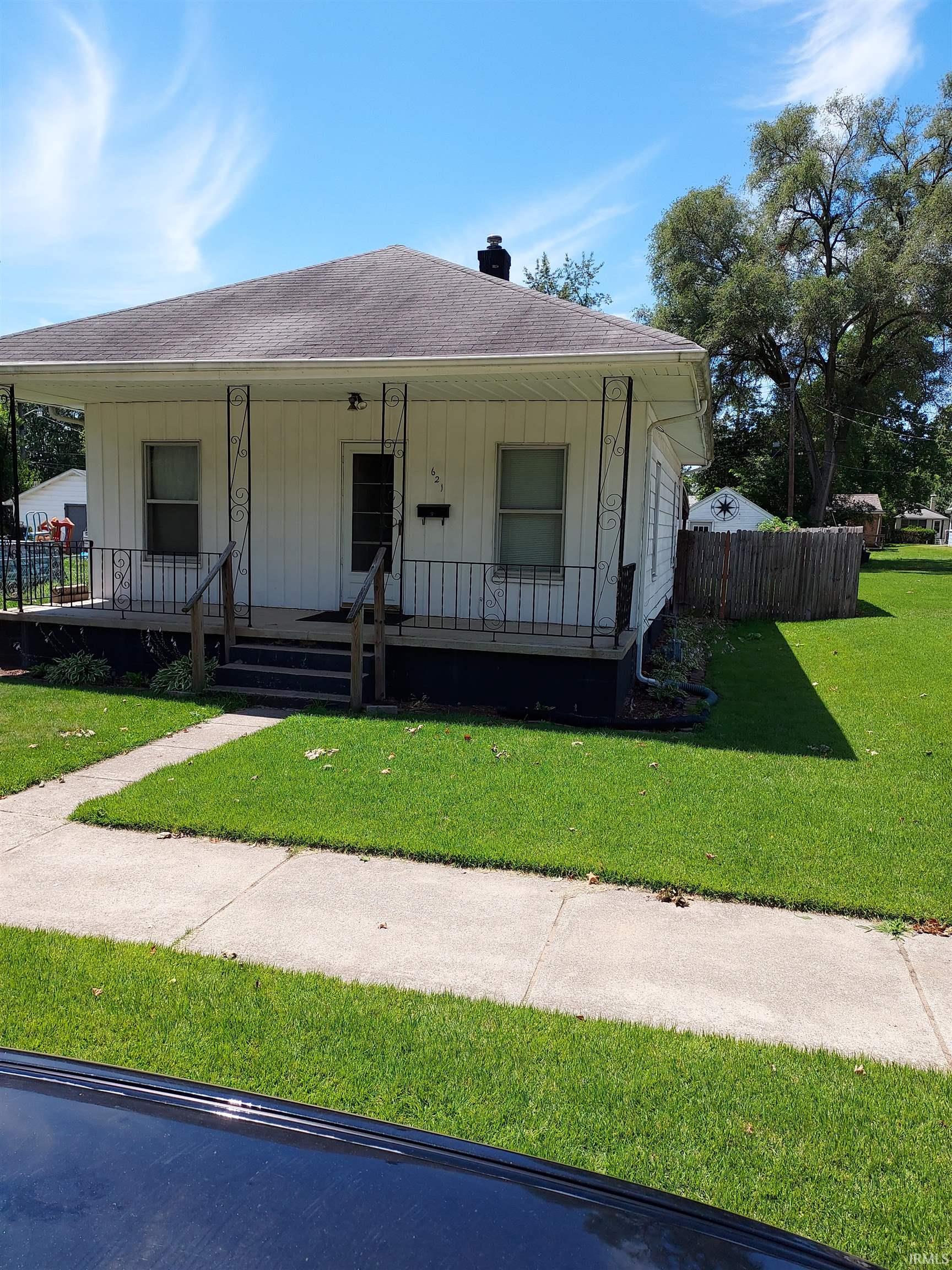 621 S 28th