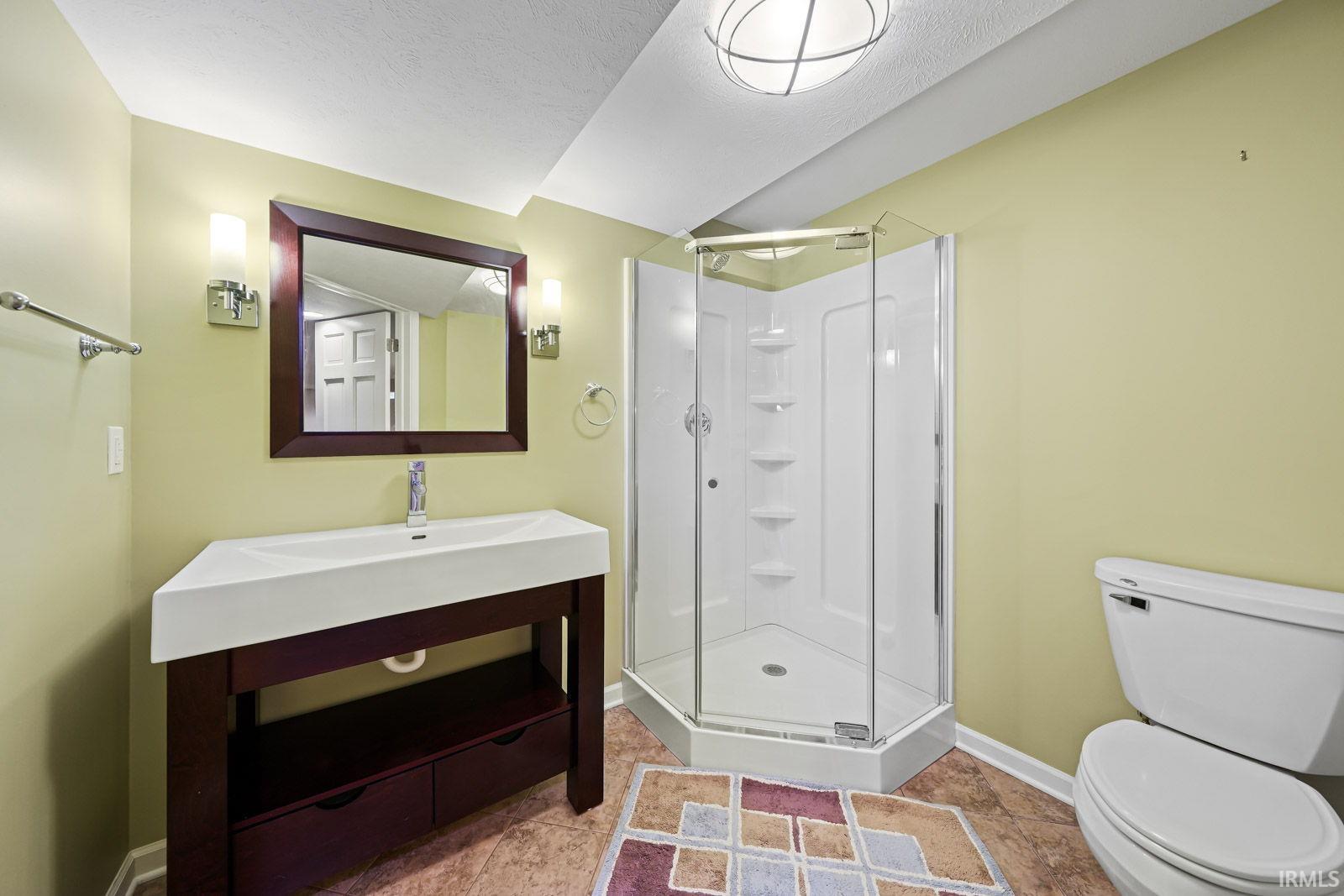 51340 Lake Pointe