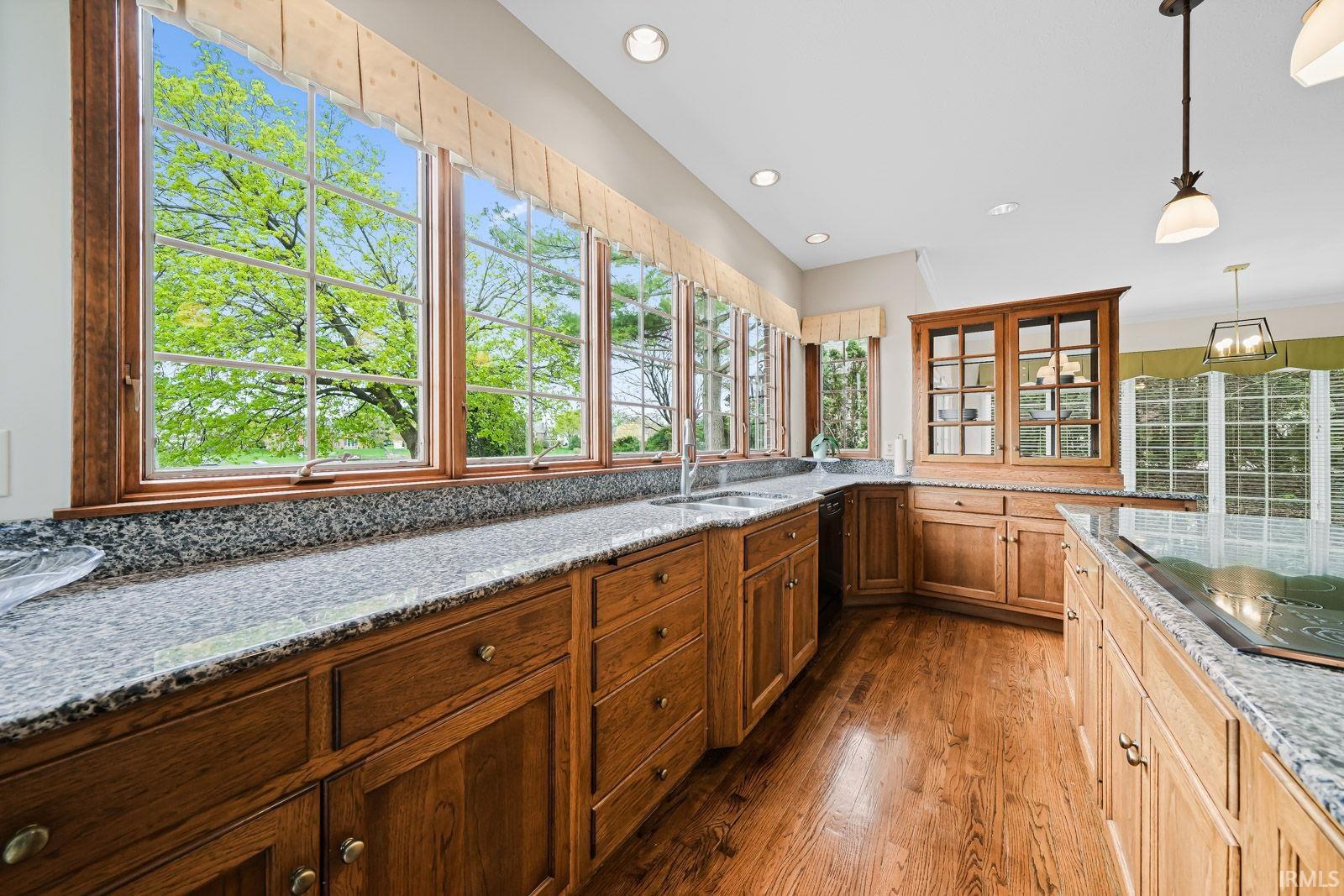 51340 Lake Pointe