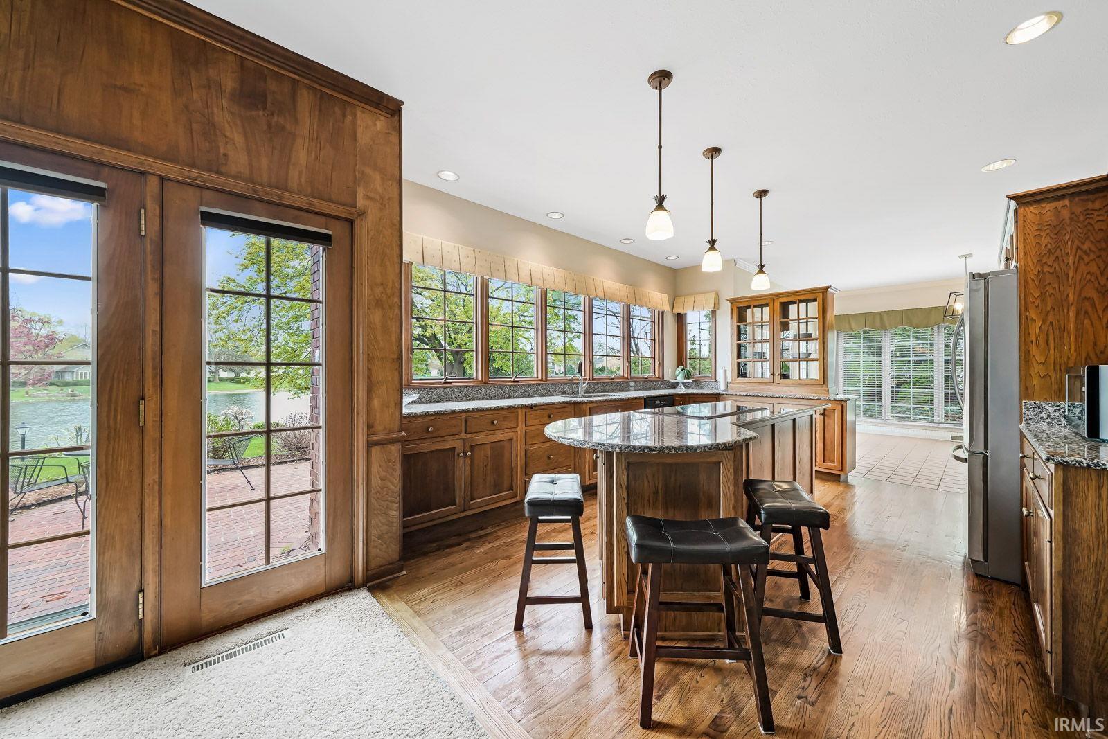 51340 Lake Pointe