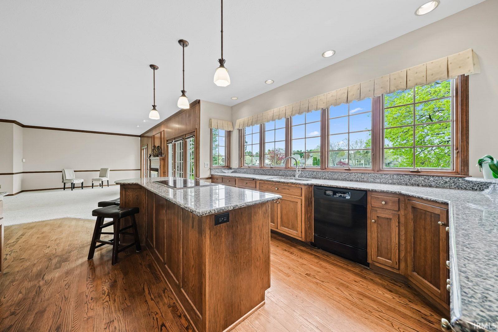 51340 Lake Pointe