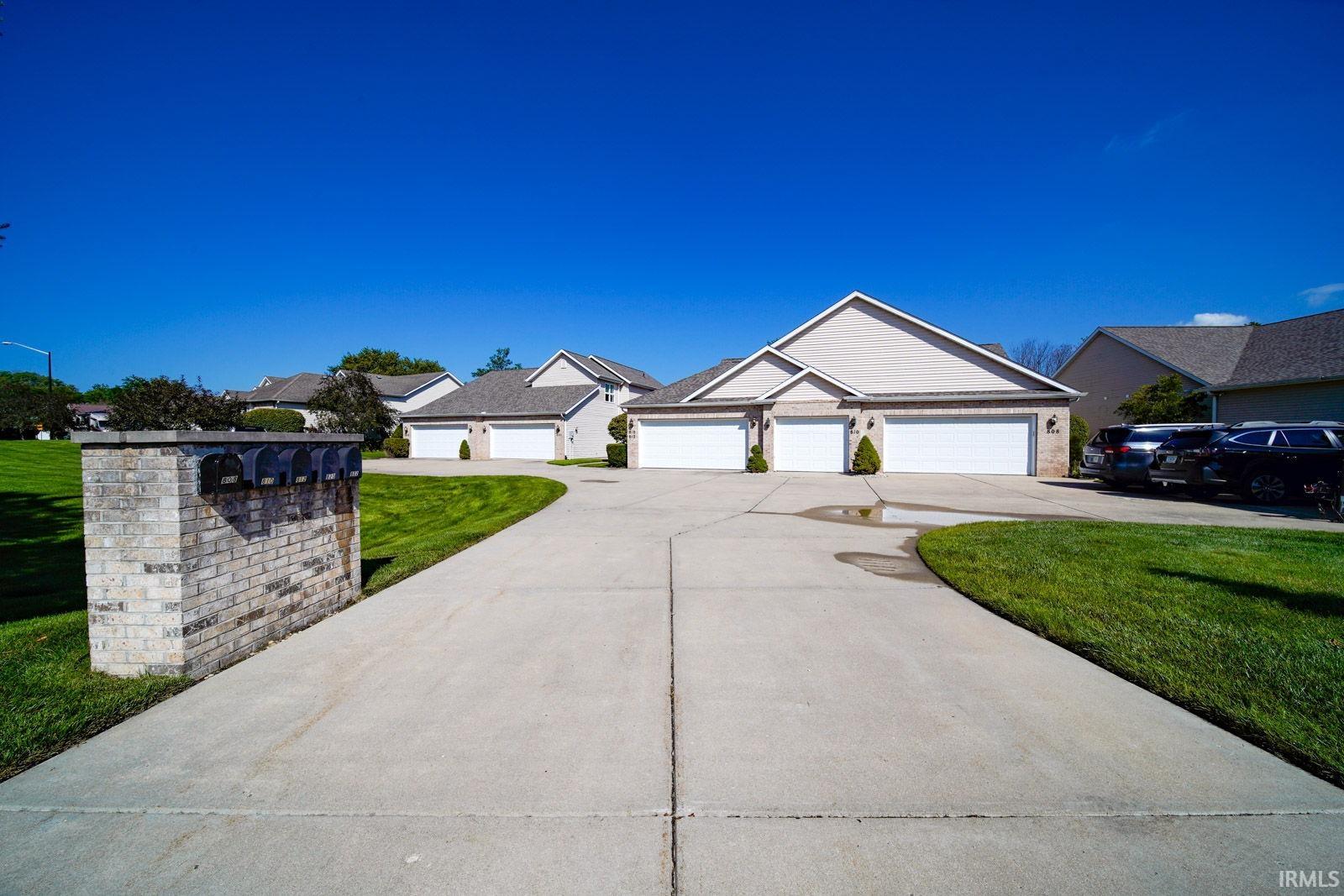 812 Maple