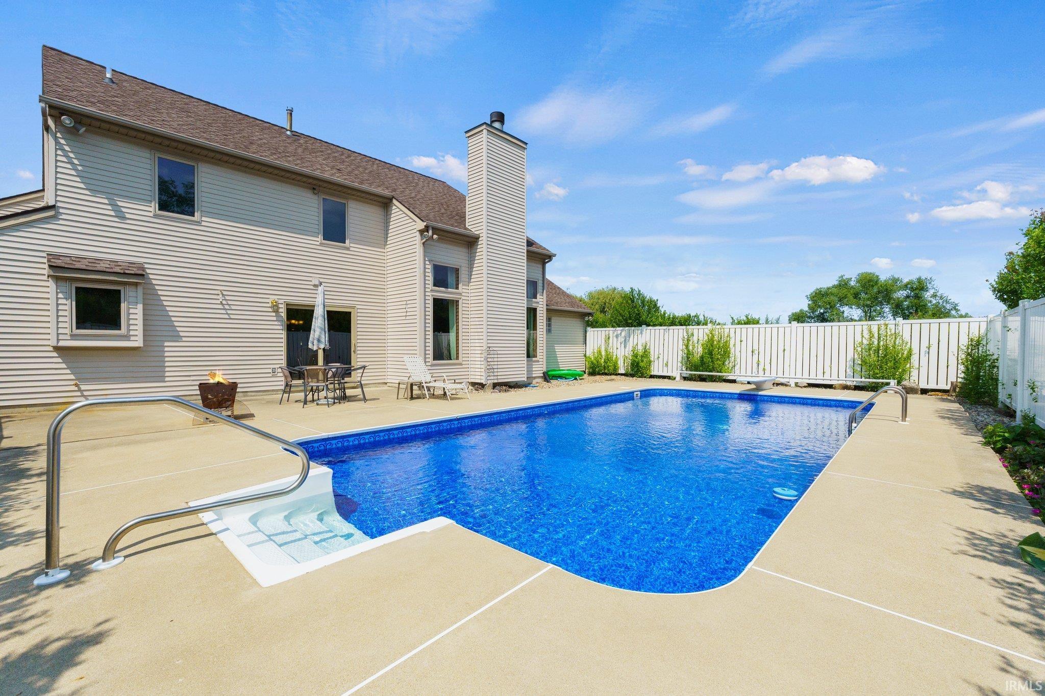 17313 Juniper