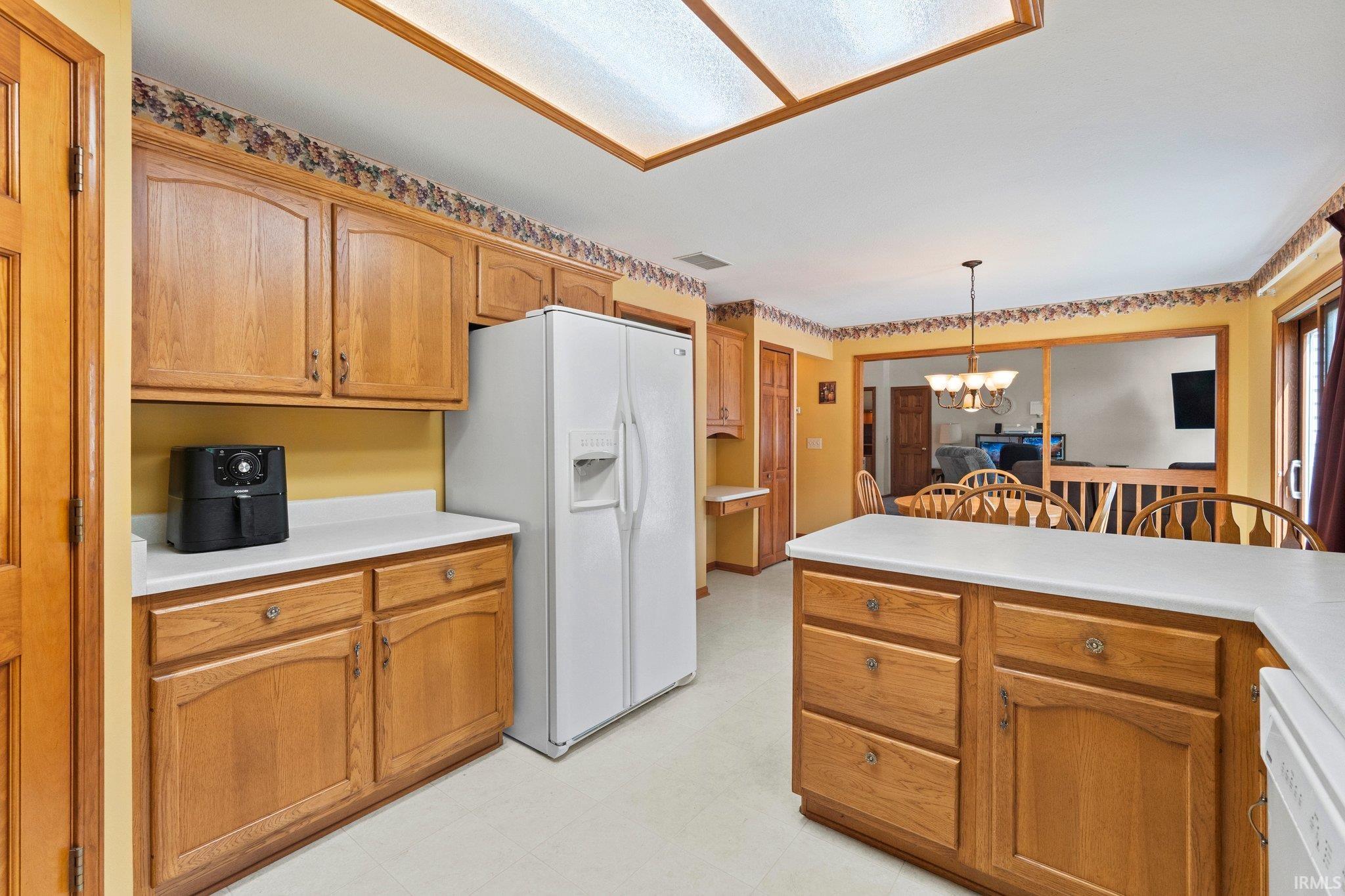 17313 Juniper