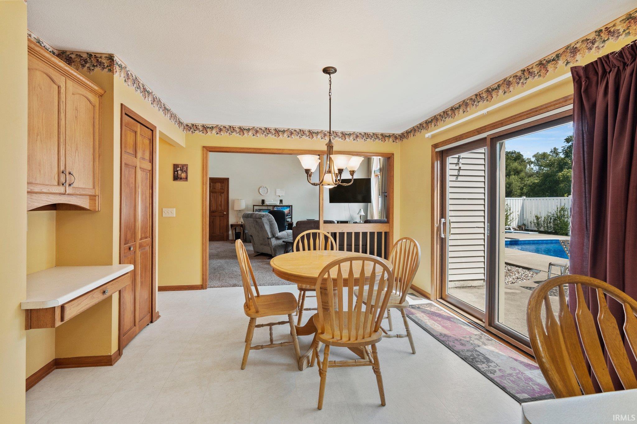 17313 Juniper