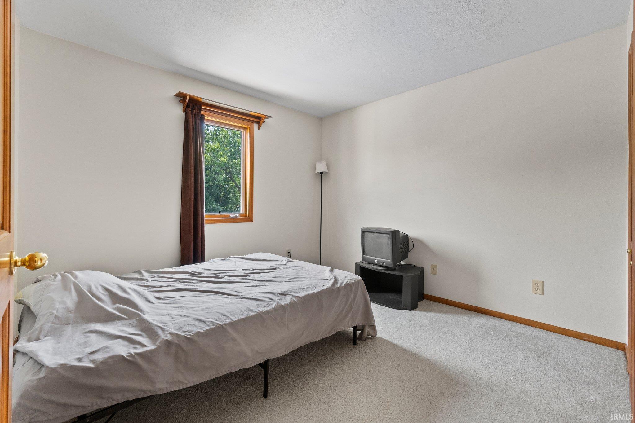 17313 Juniper