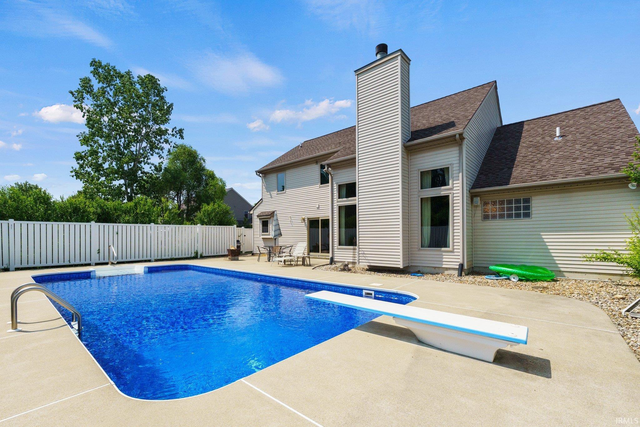 17313 Juniper