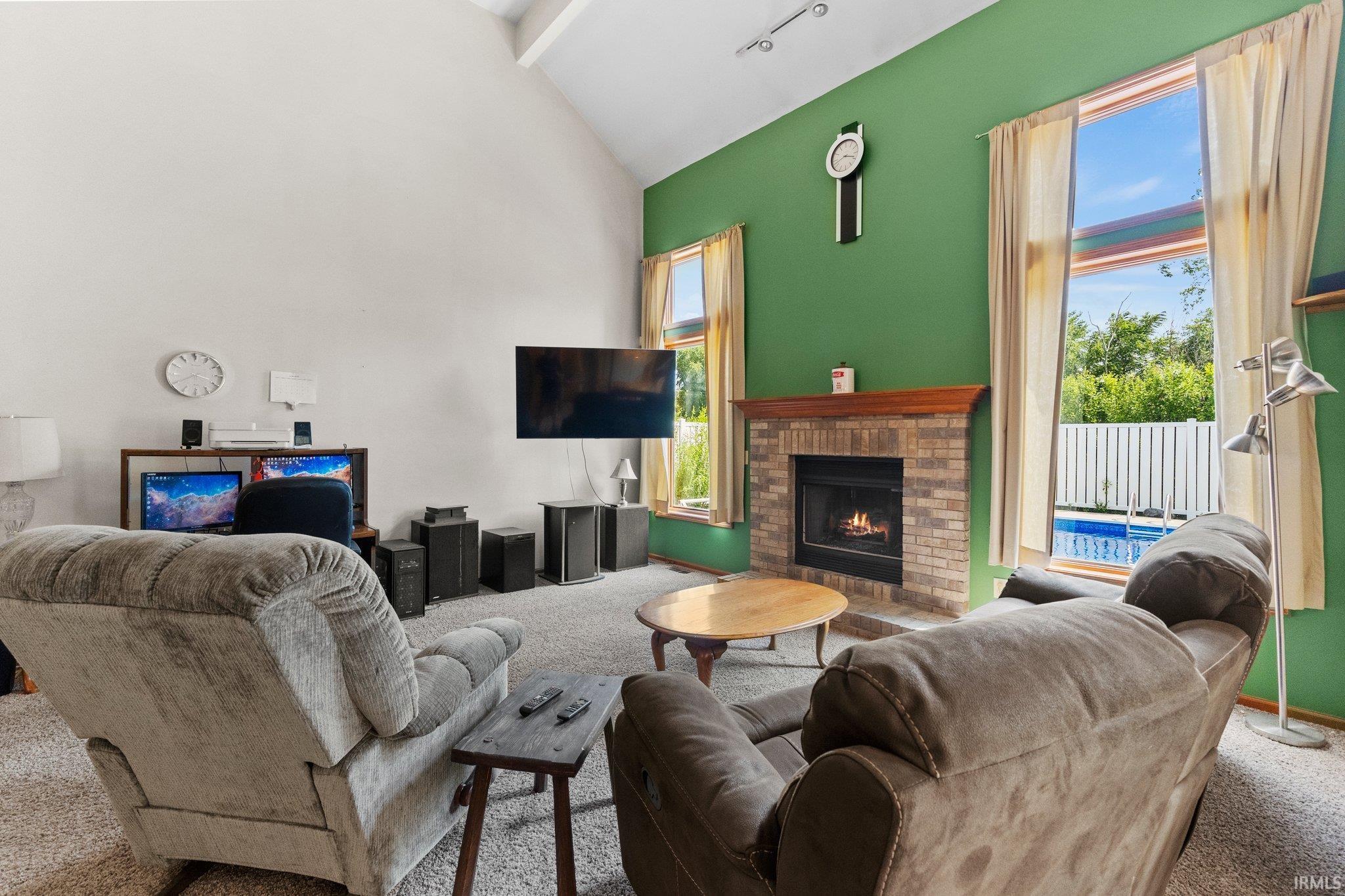 17313 Juniper
