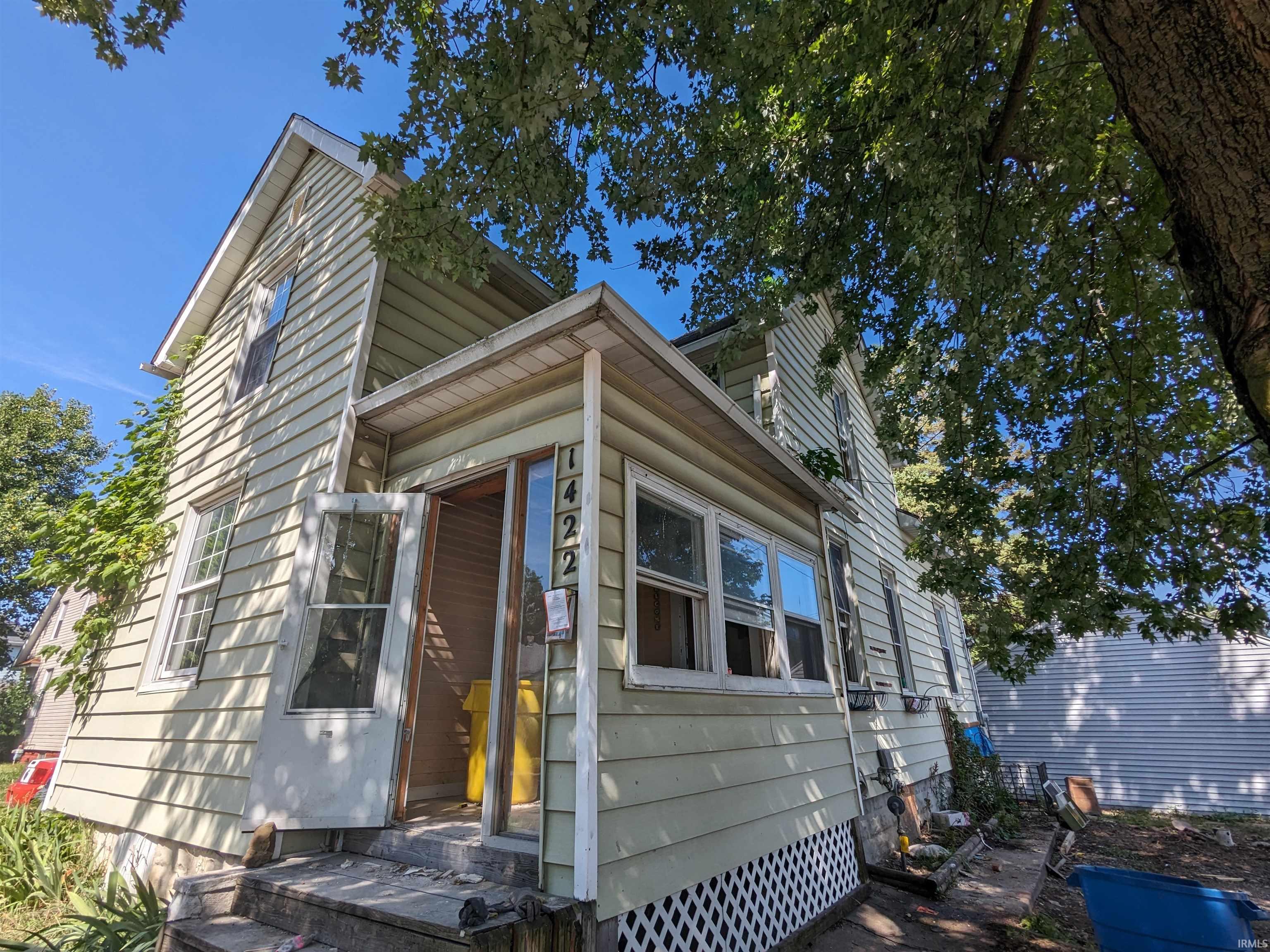 1422 Sherman