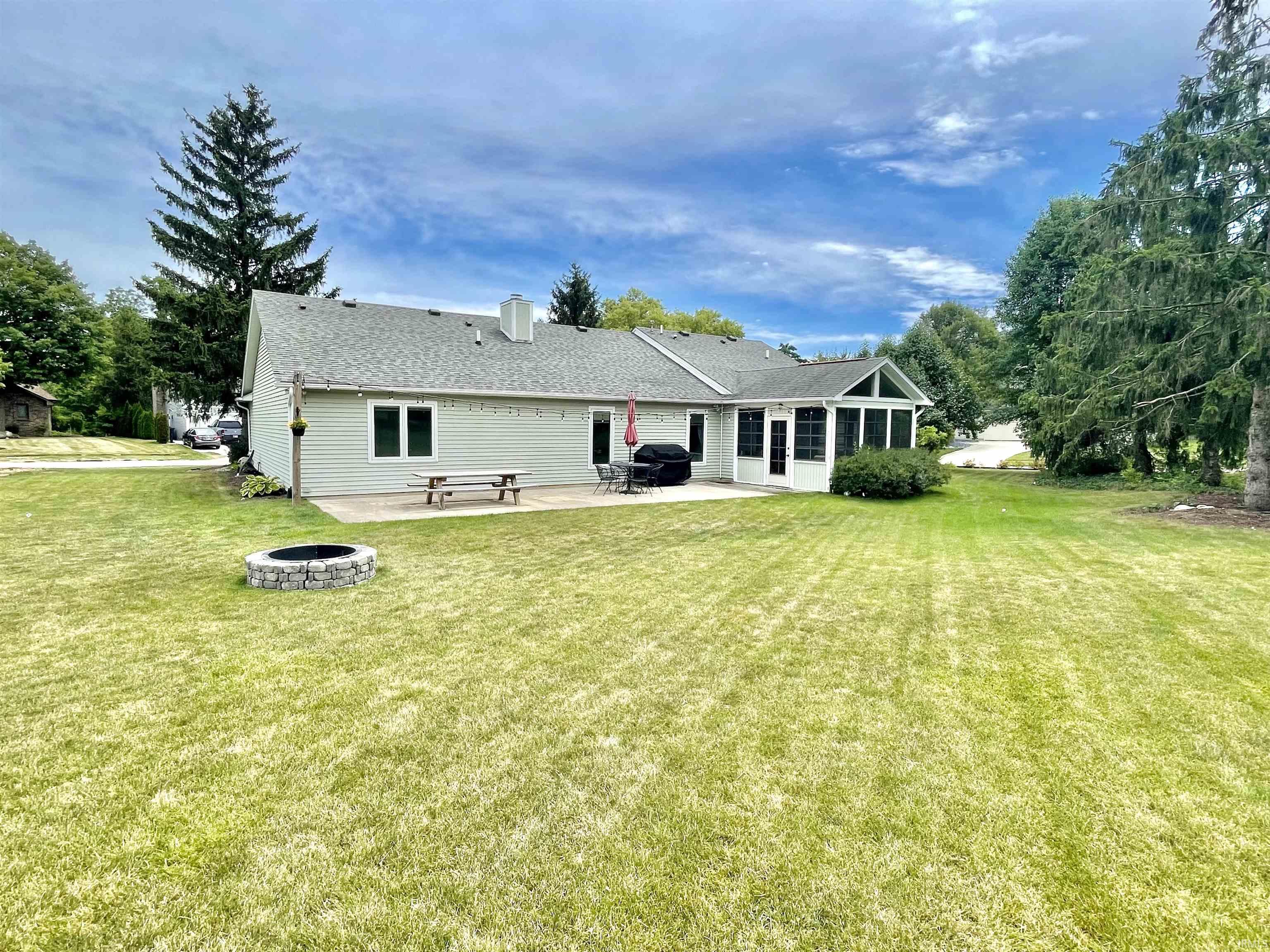 5734 Oak Pointe