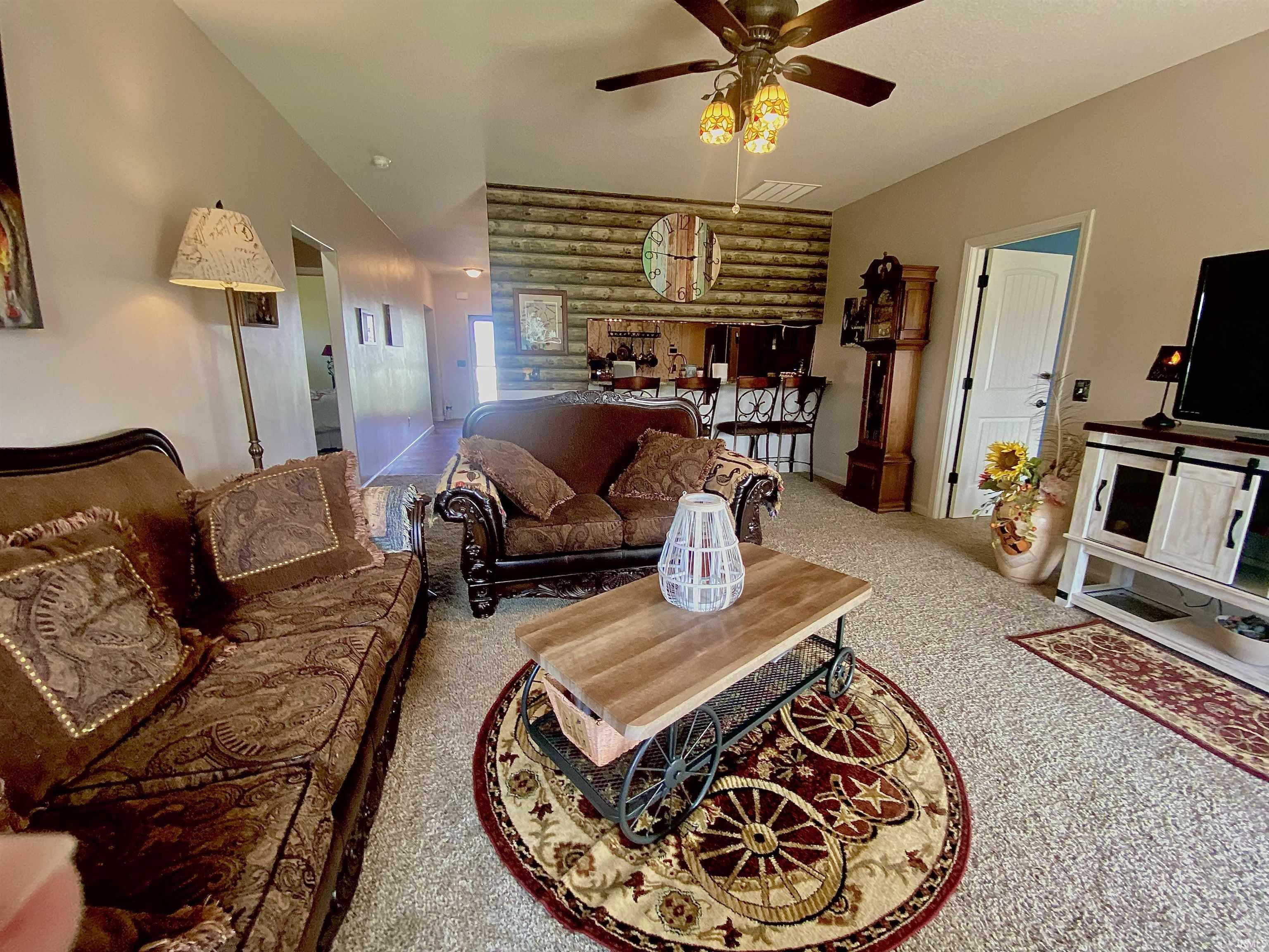1546 Glen Hollow