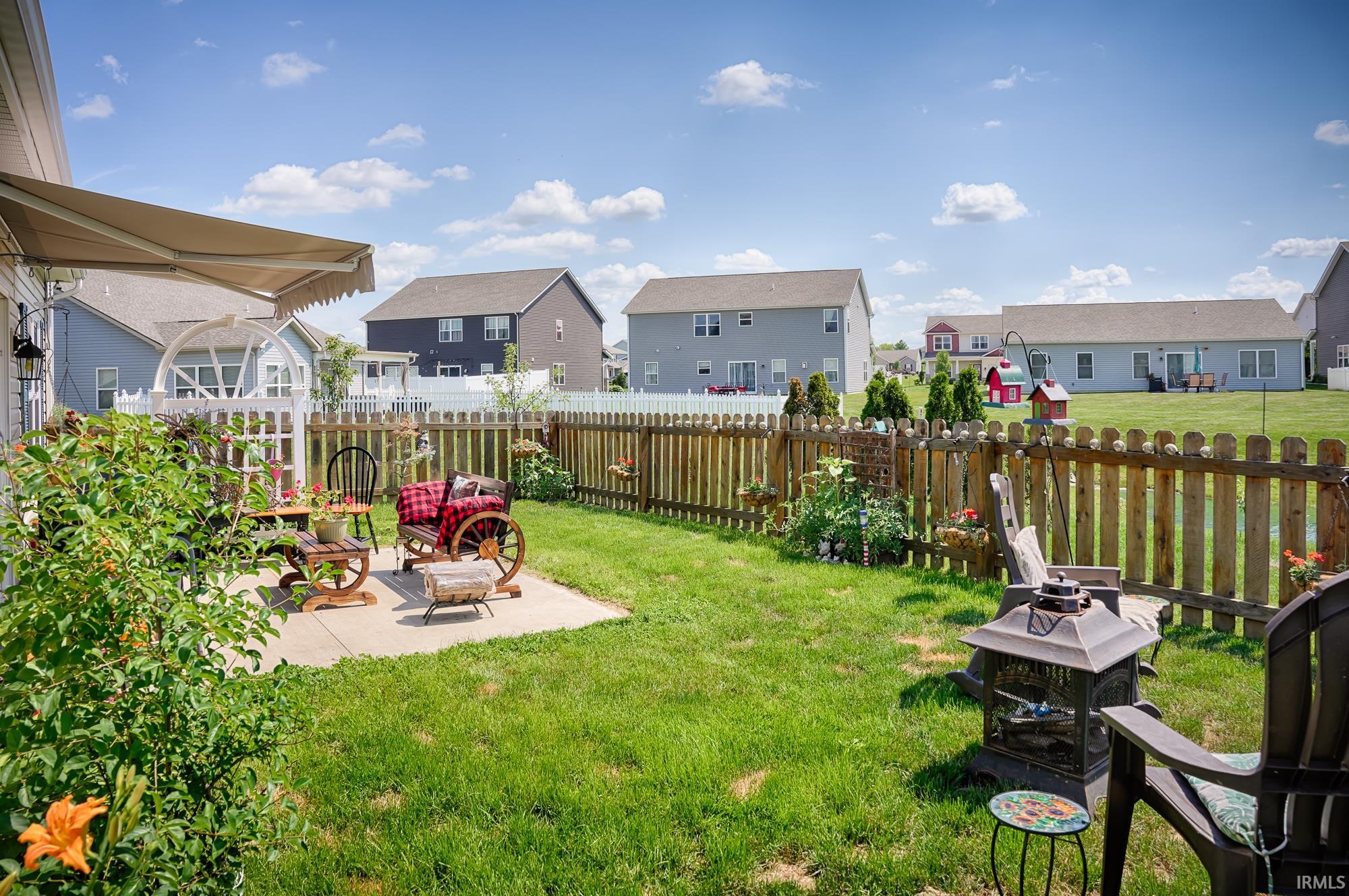 1546 Glen Hollow