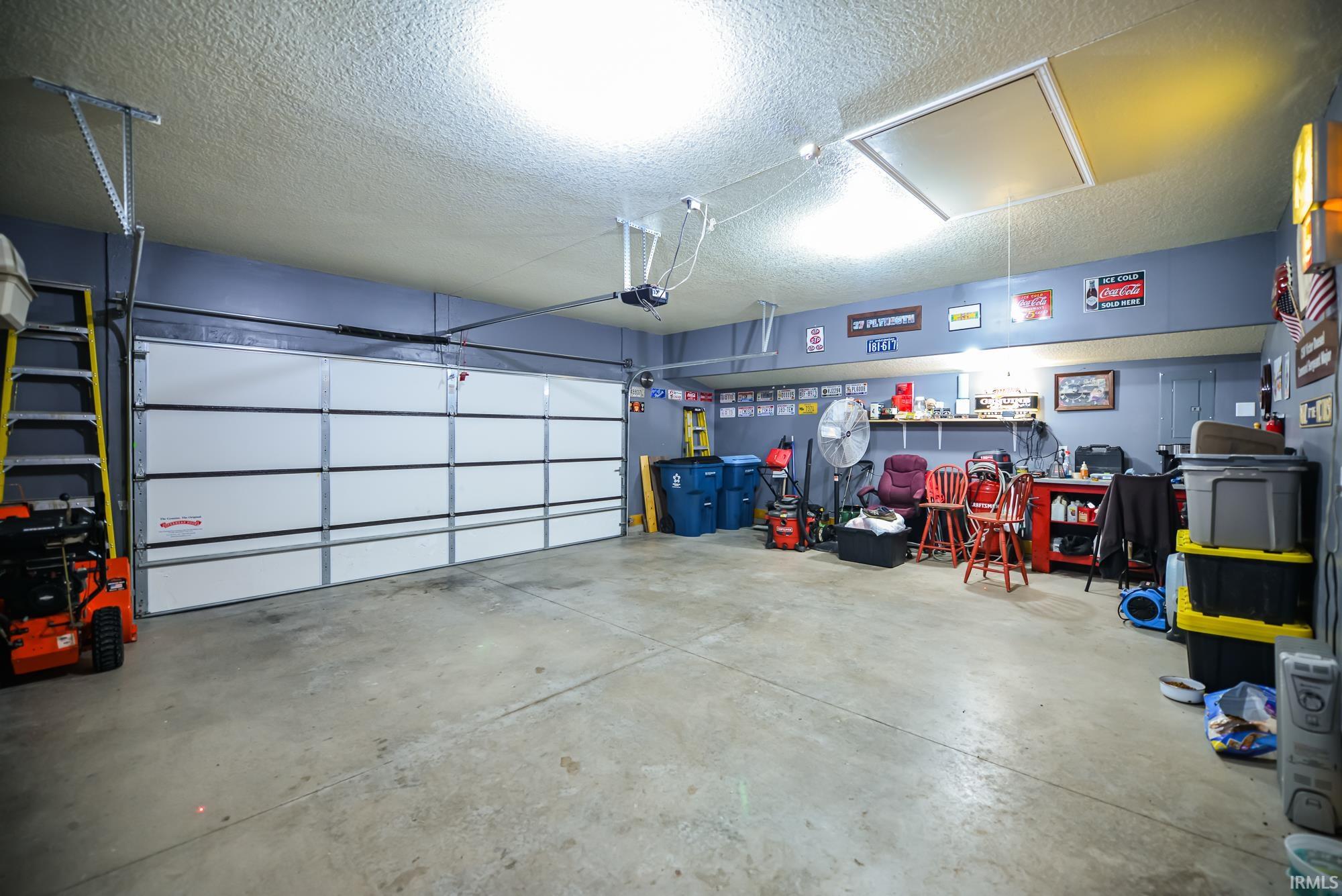 1546 Glen Hollow