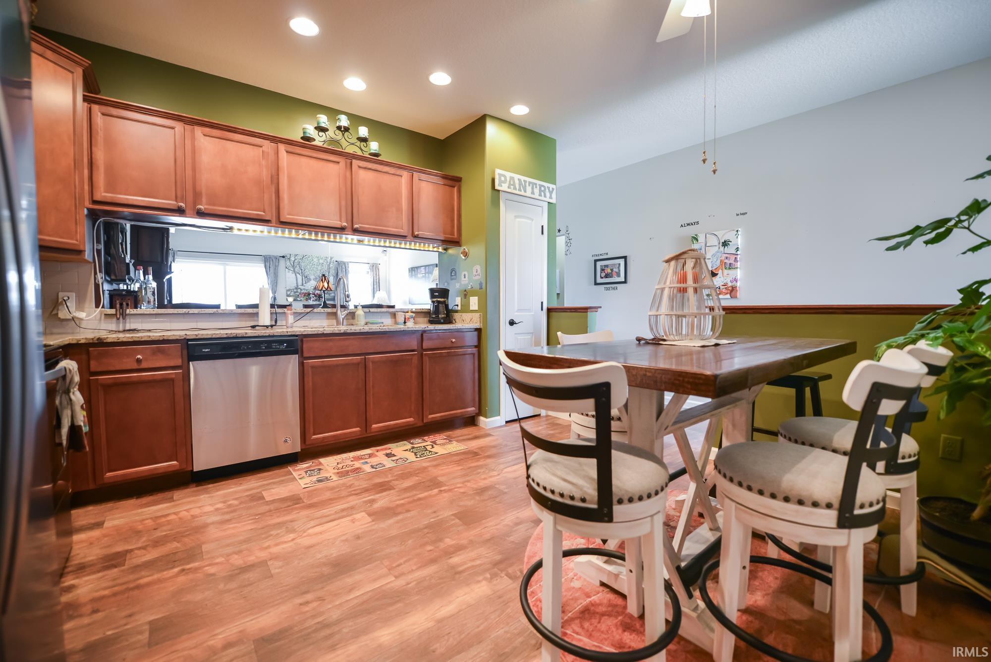 1546 Glen Hollow
