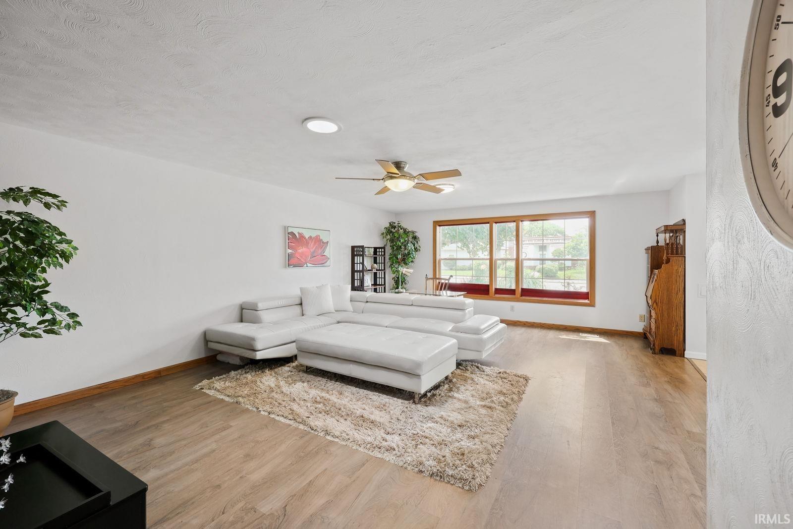 1332 Mishawaka