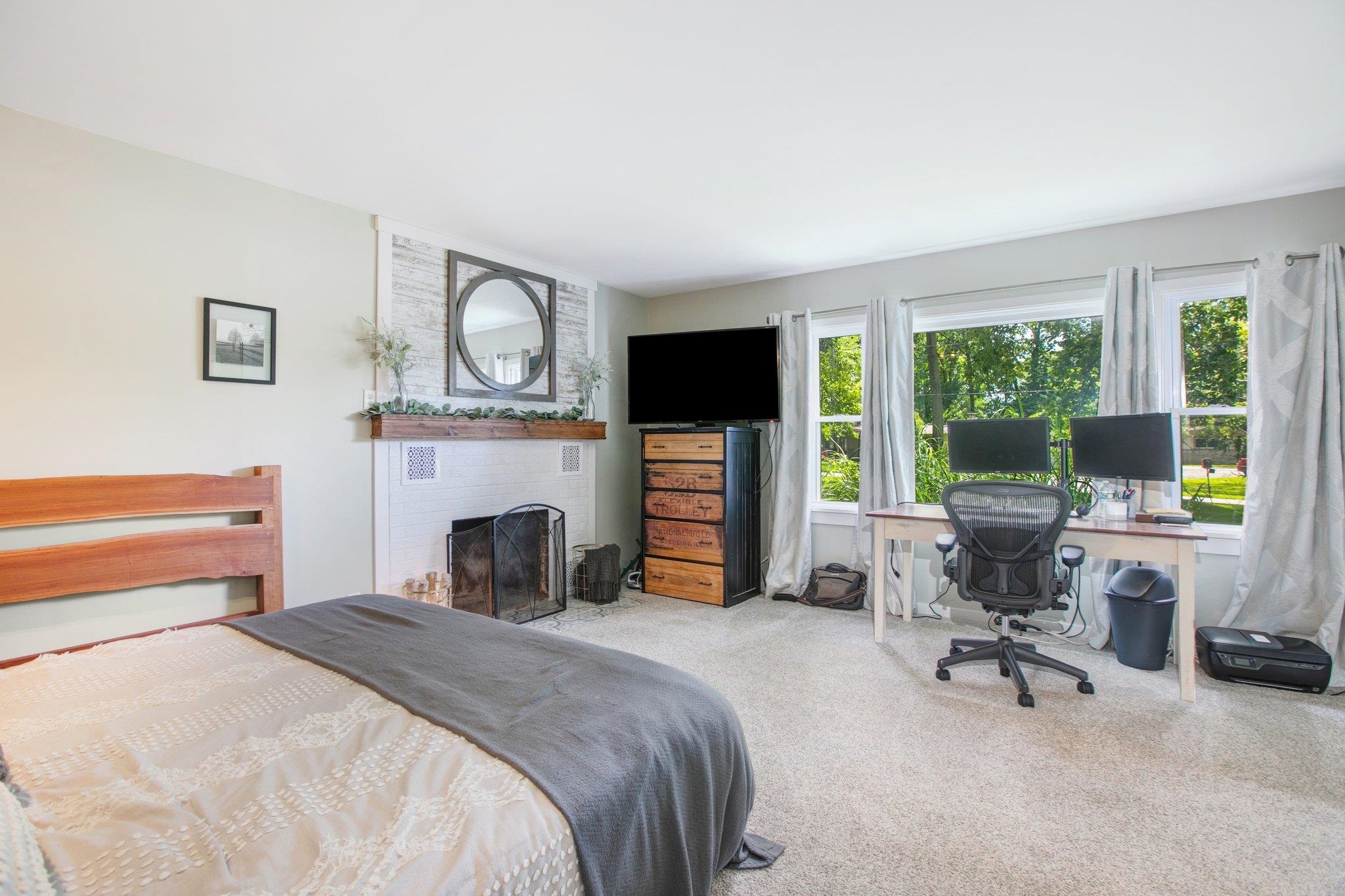 23255 Greenleaf