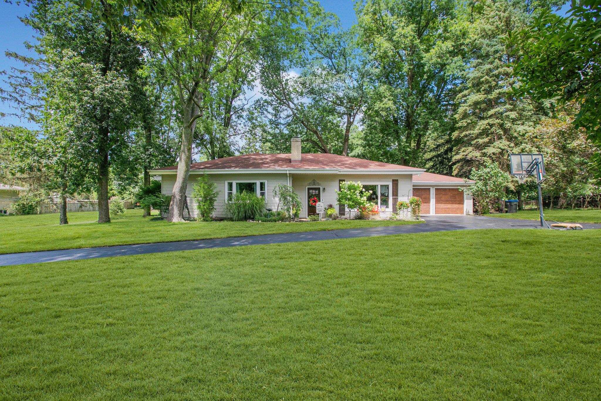 23255 Greenleaf