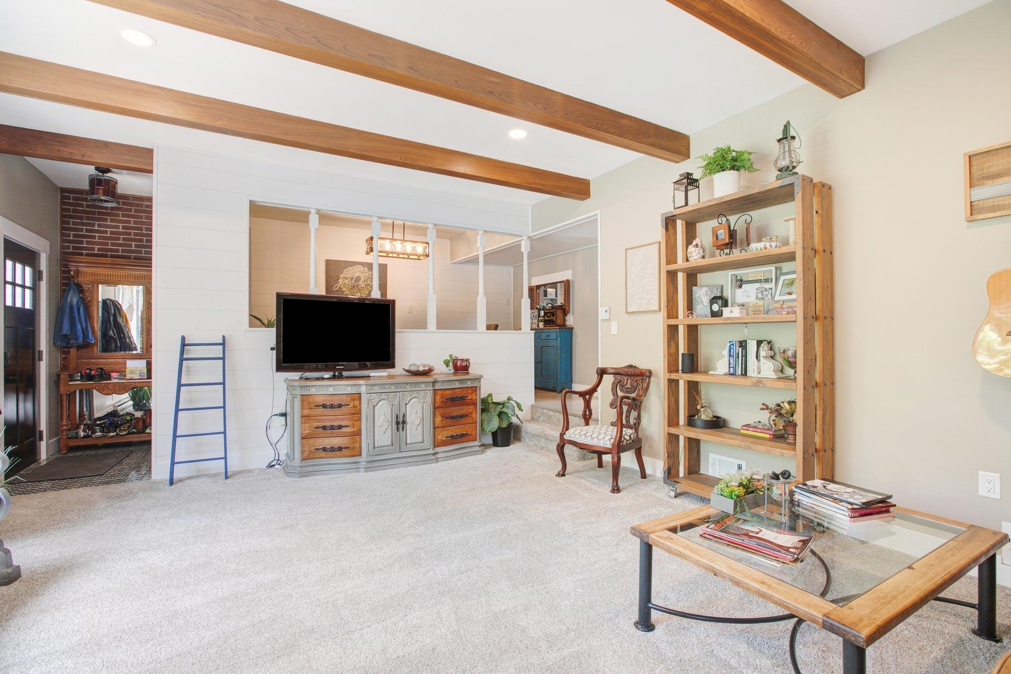 23255 Greenleaf