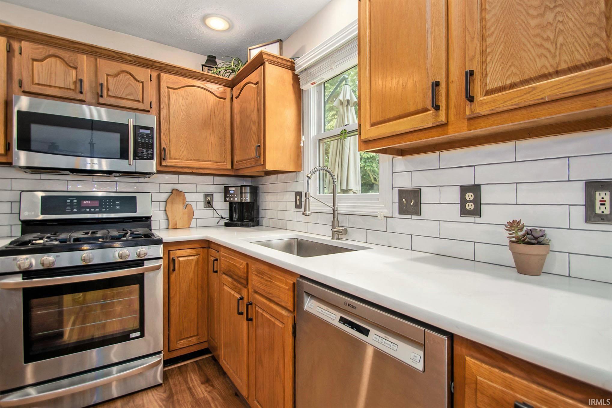 11465 Harbridge