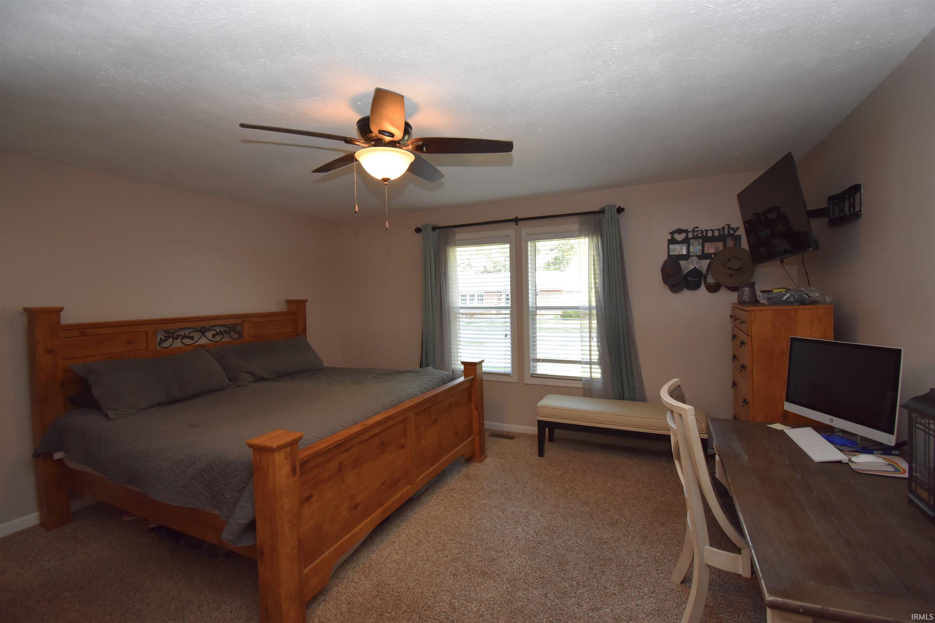 514 48 East