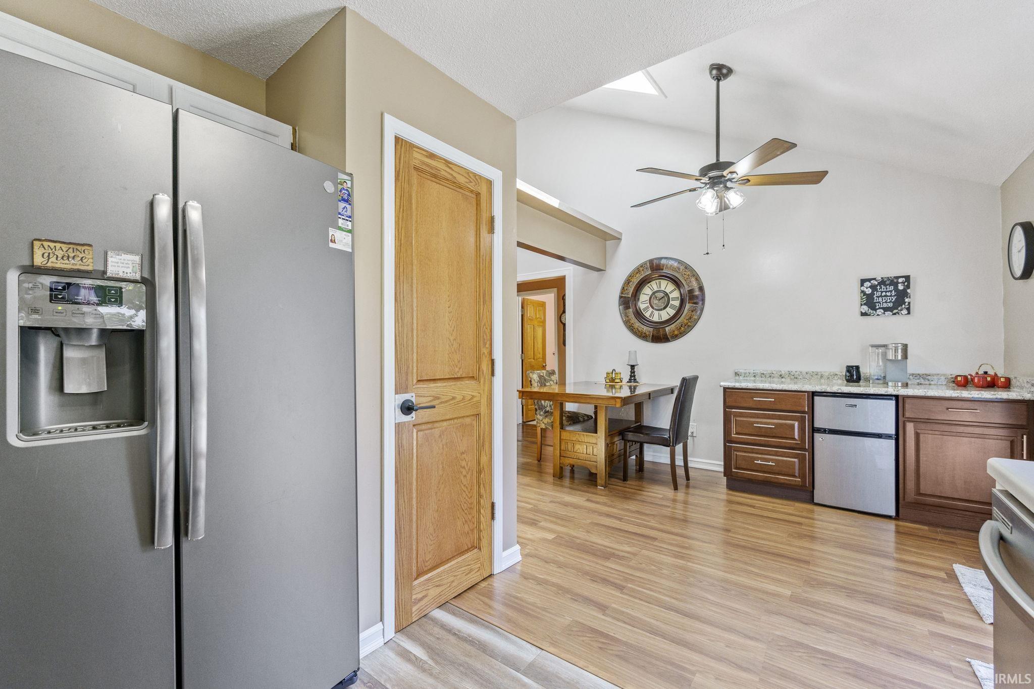 8017 Silver Springs