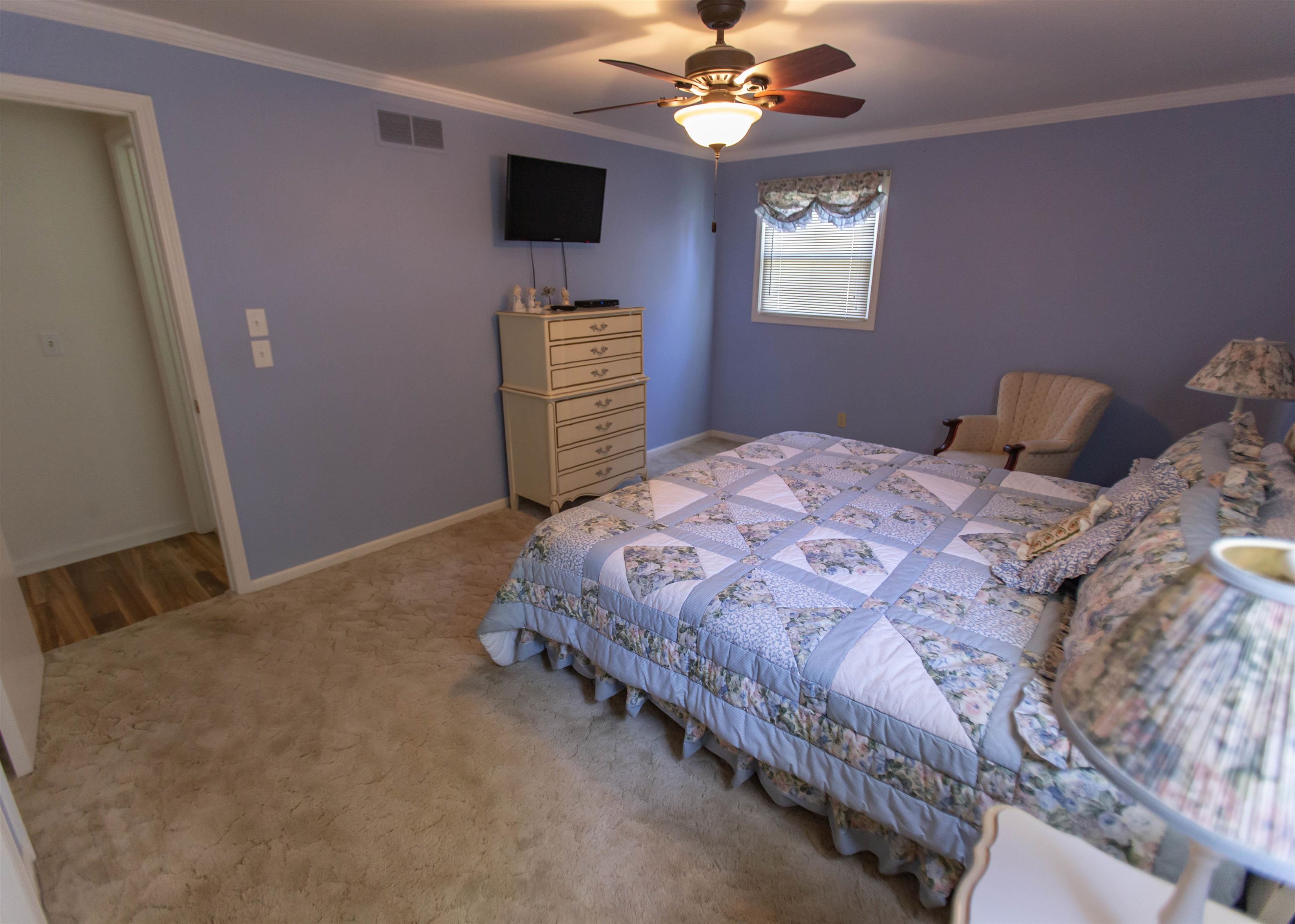 1005 Springhill