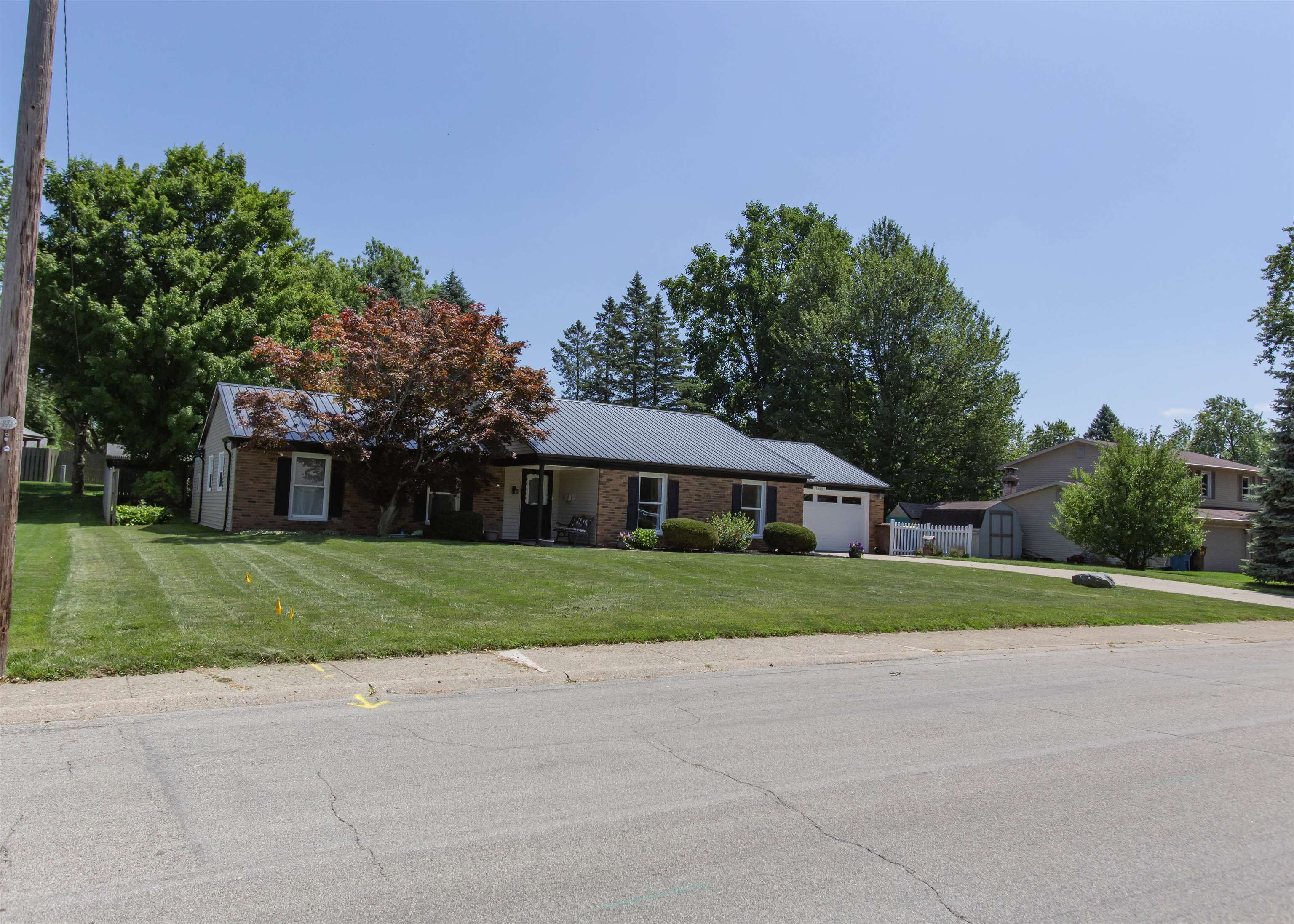 1005 Springhill