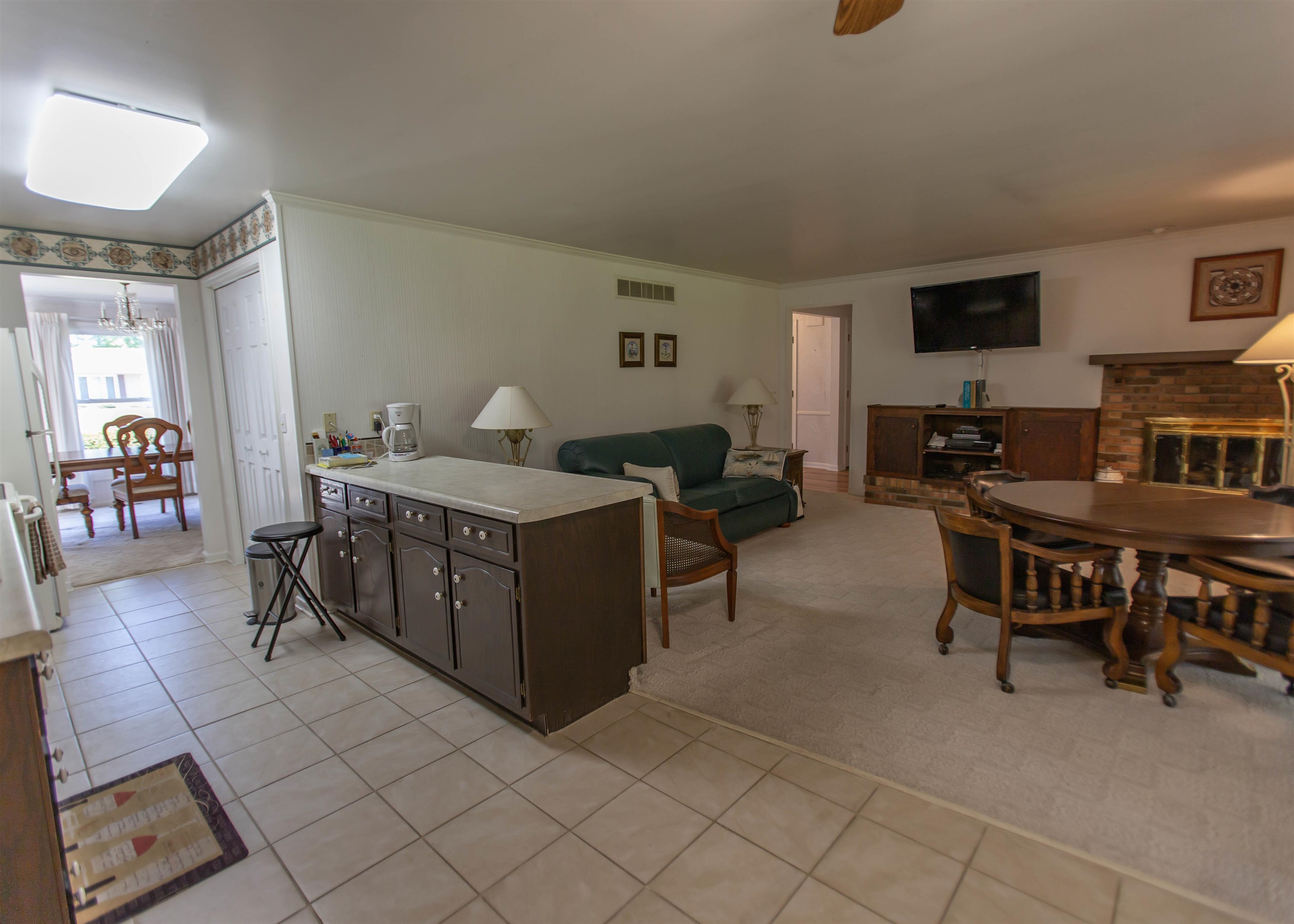 1005 Springhill