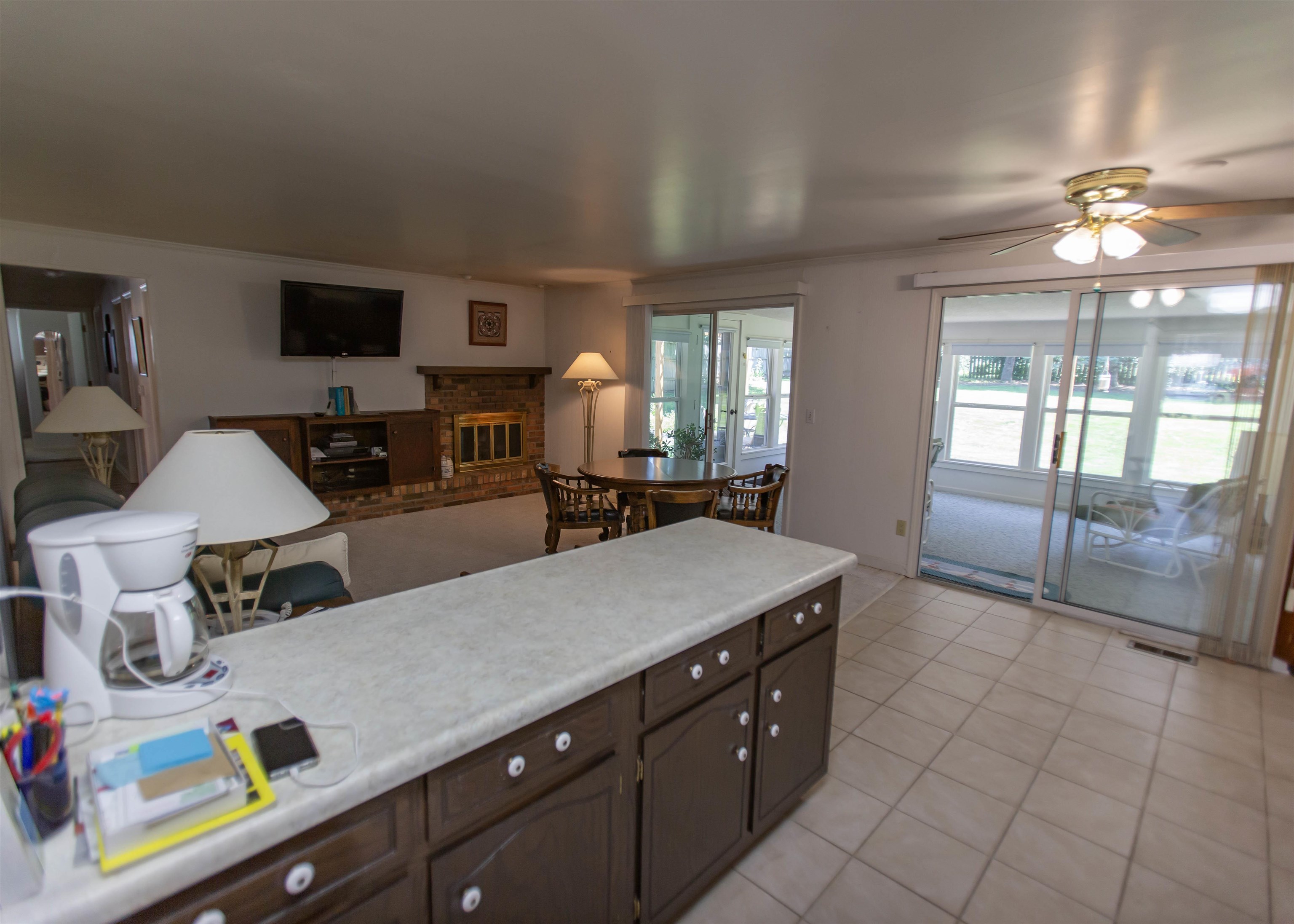1005 Springhill