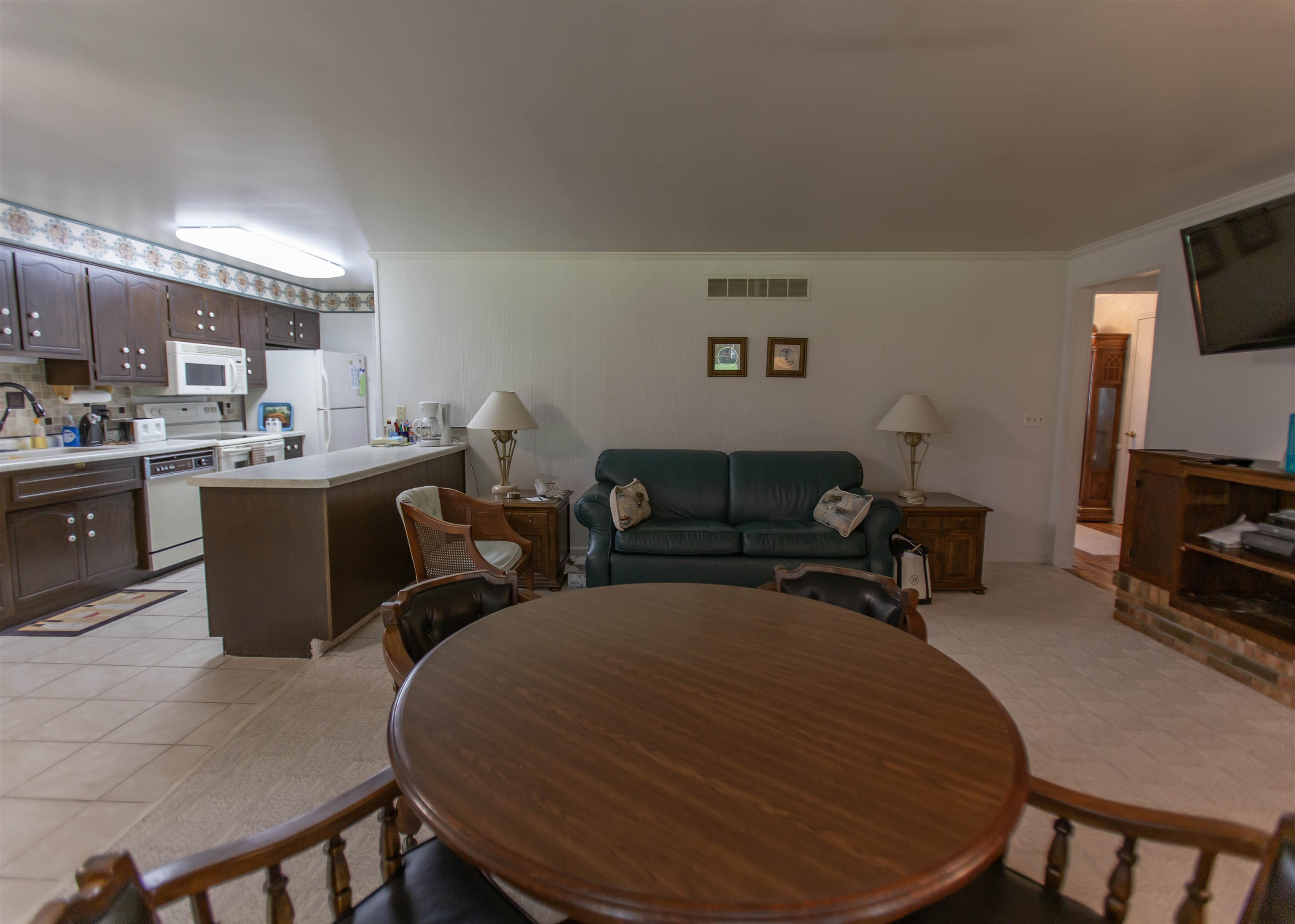1005 Springhill