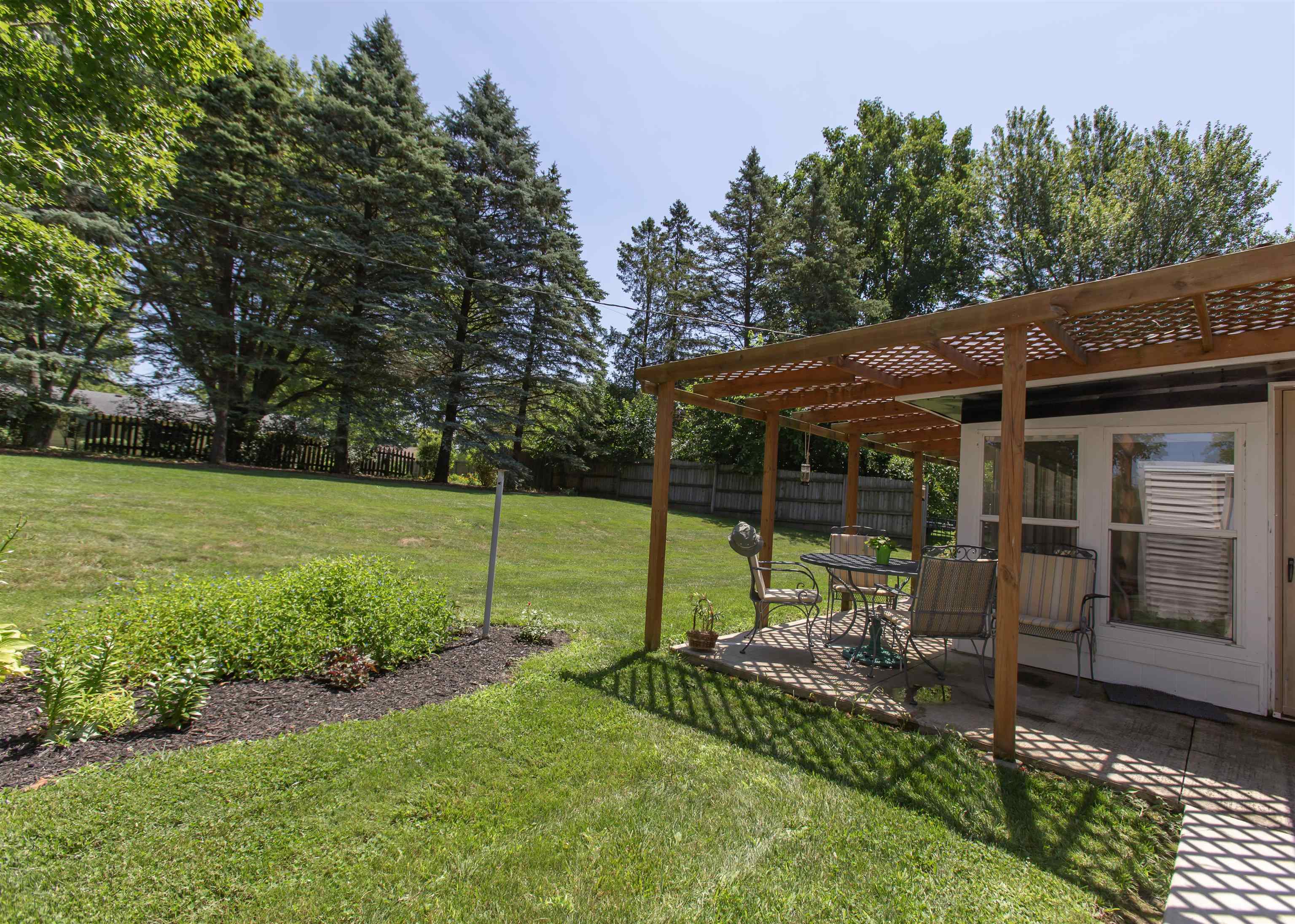 1005 Springhill