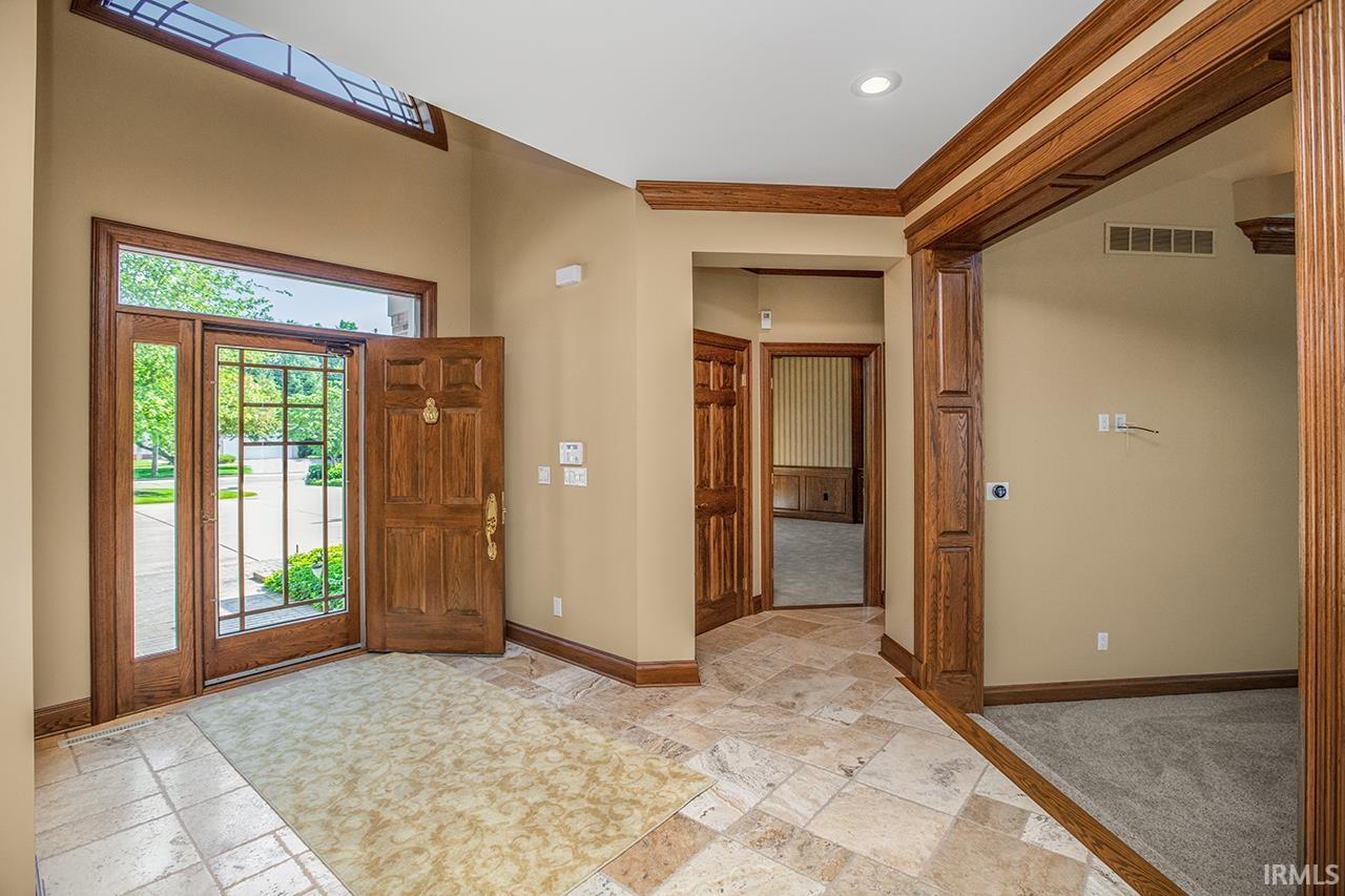 2505 Greenleaf
