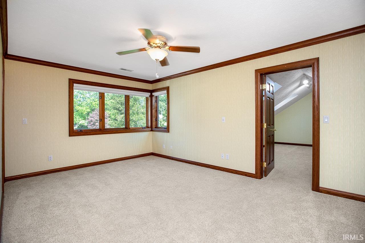 2505 Greenleaf