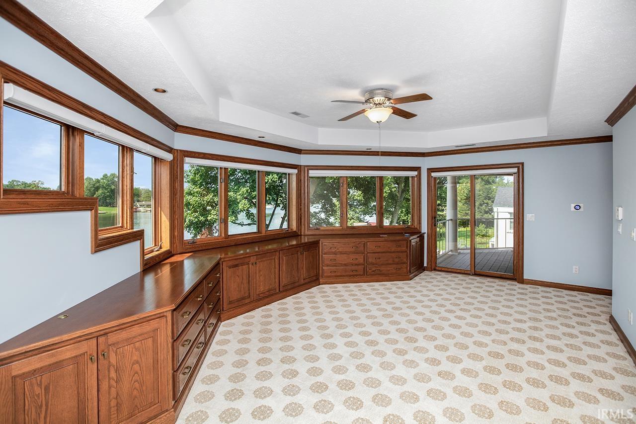 2505 Greenleaf