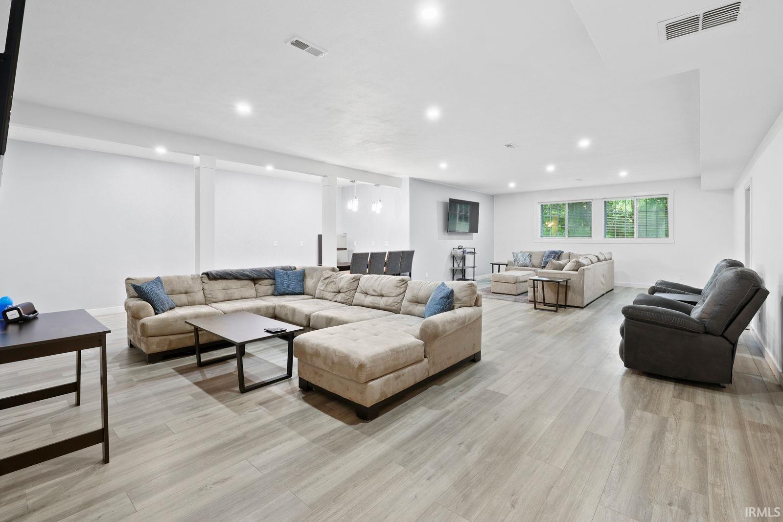 21520 Rivendell