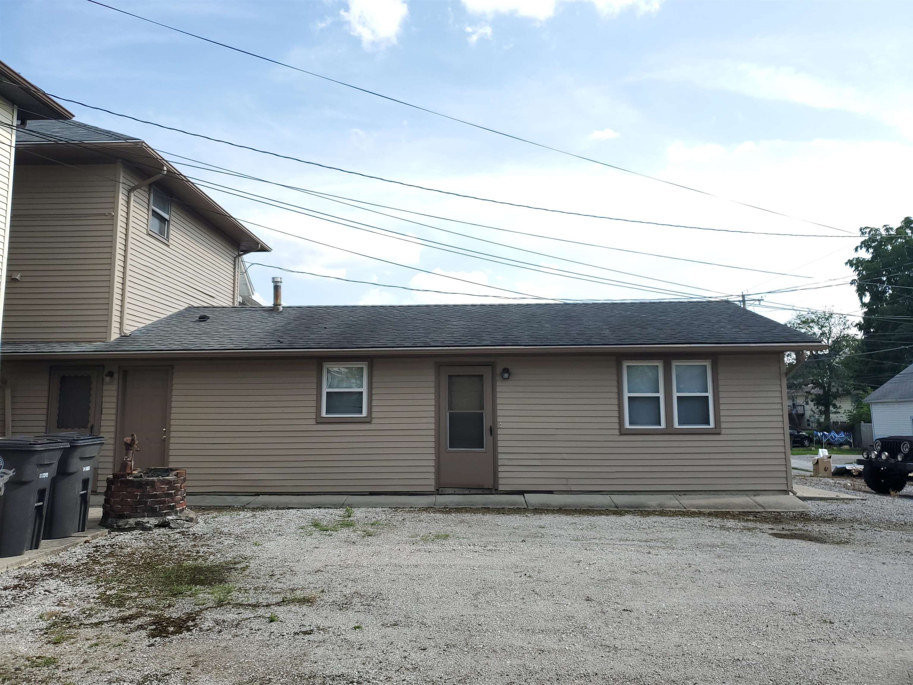 3128 Calhoun